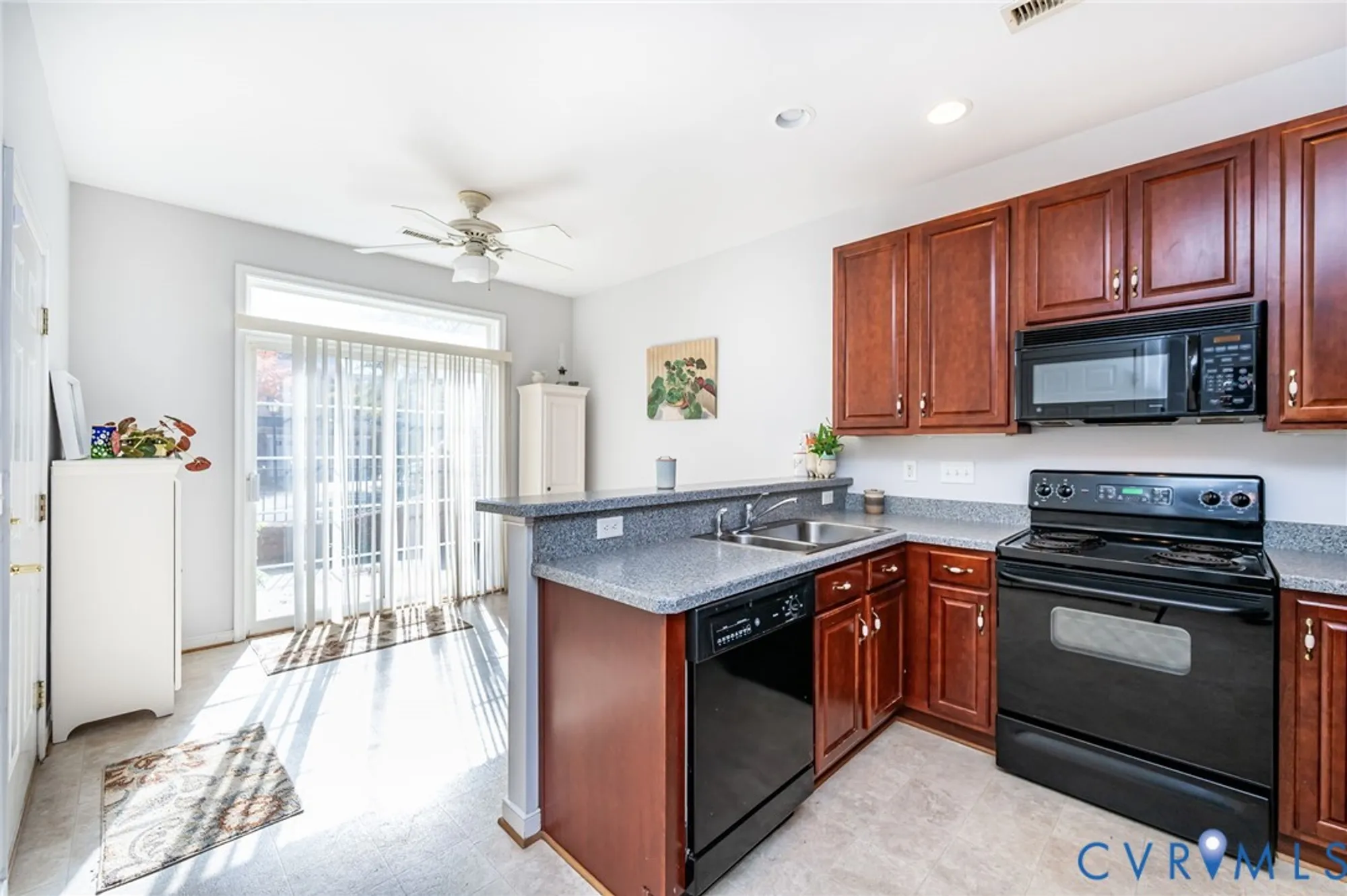 Property Slideshow image 16 of 37 | 3500 whelford way, Glen Allen, VA, 23060