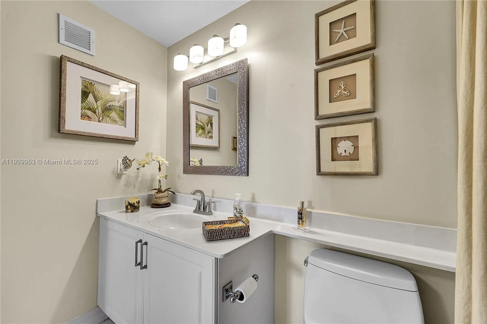 Property Slideshow image 15 of 39 | 7647 southampton ter 403, Tamarac, FL, 33321