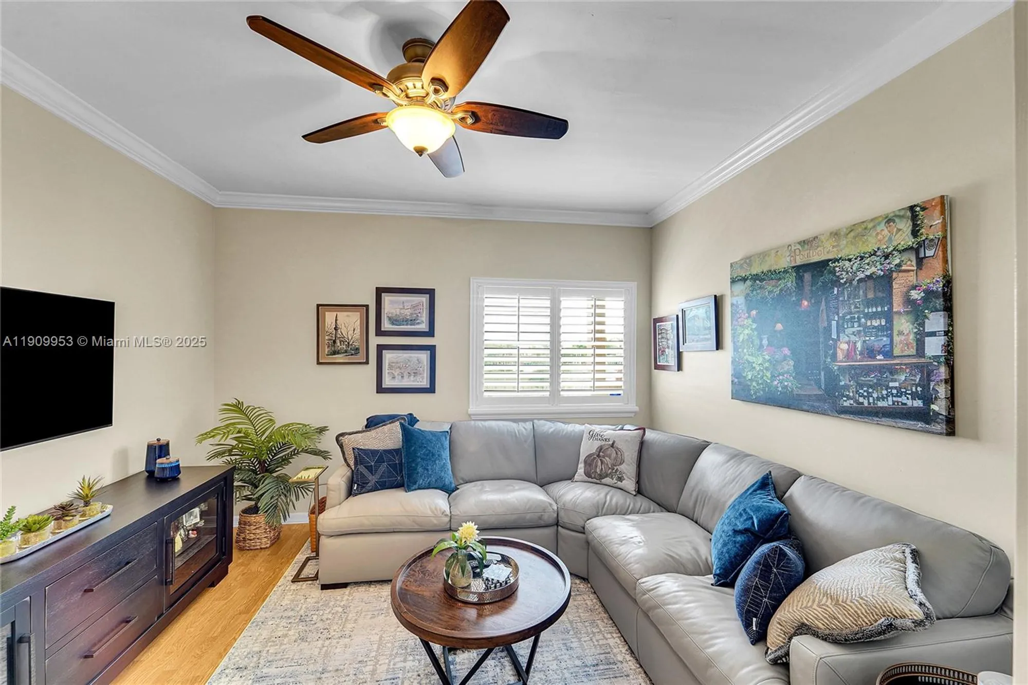 Property Slideshow image 11 of 39 | 7647 southampton ter 403, Tamarac, FL, 33321