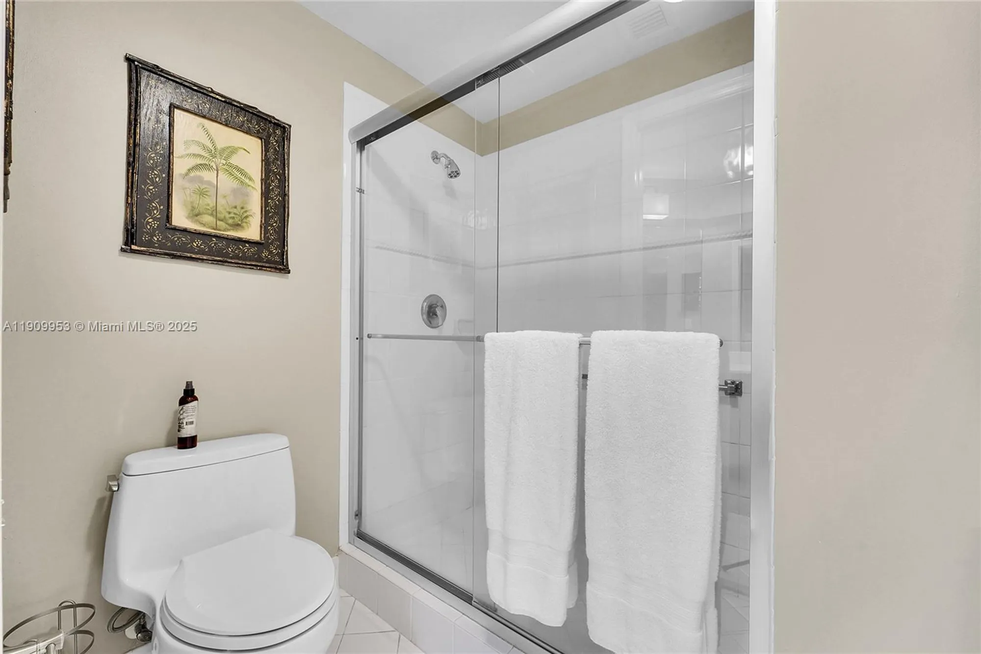 Property Slideshow image 25 of 39 | 7647 southampton ter 403, Tamarac, FL, 33321