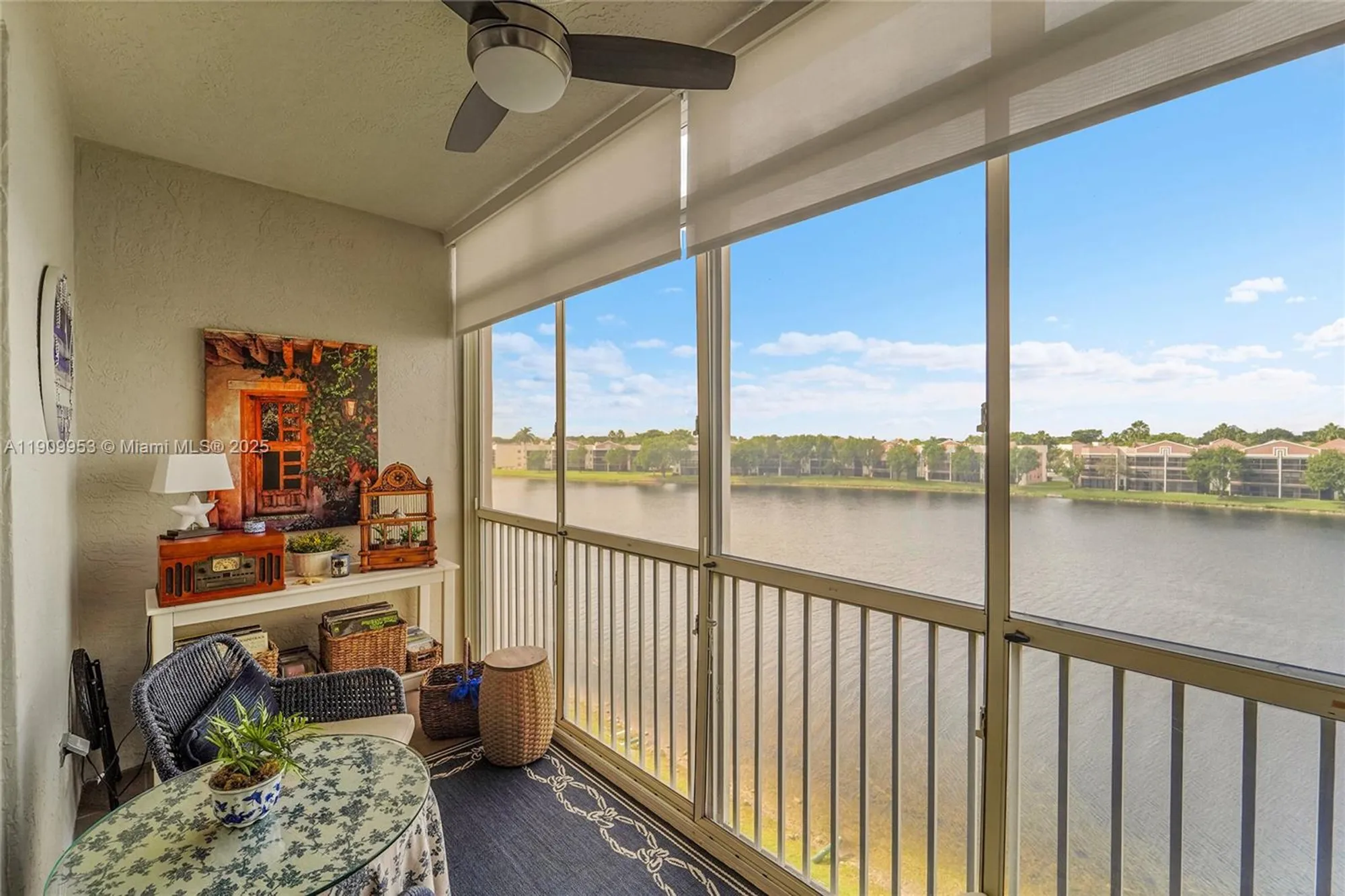 Property Slideshow image 27 of 39 | 7647 southampton ter 403, Tamarac, FL, 33321