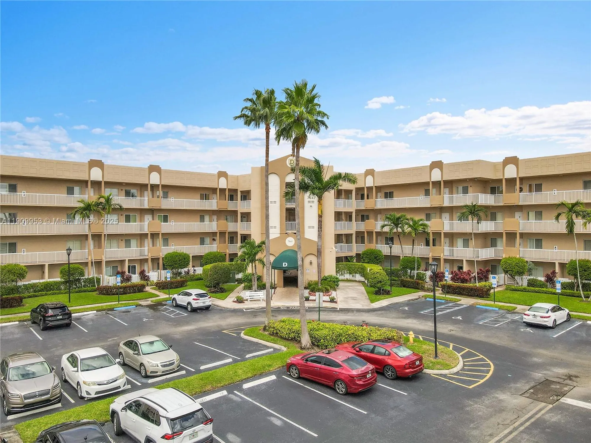 Property Slideshow image 29 of 39 | 7647 southampton ter 403, Tamarac, FL, 33321