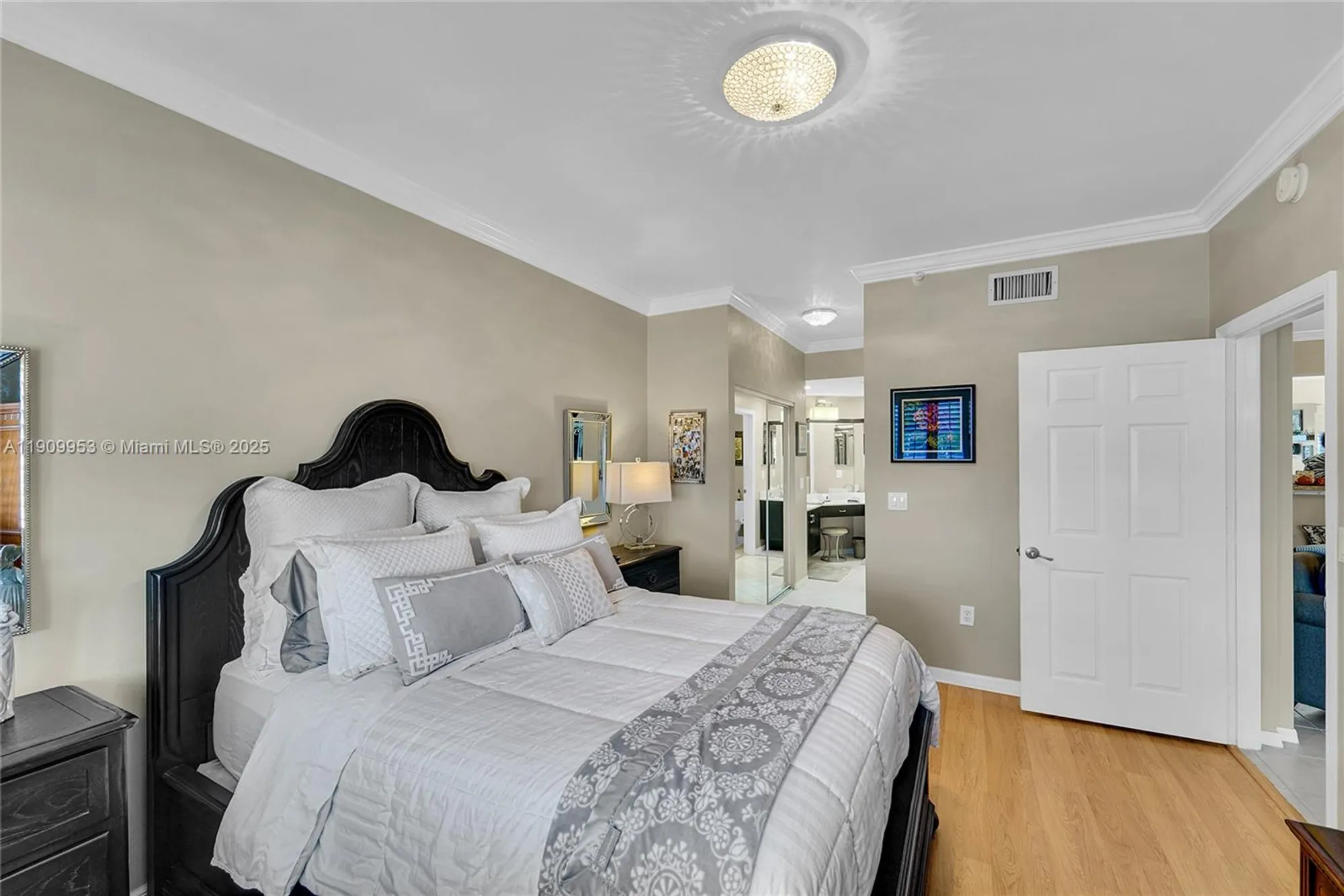 Property Slideshow image 21 of 39 | 7647 southampton ter 403, Tamarac, FL, 33321