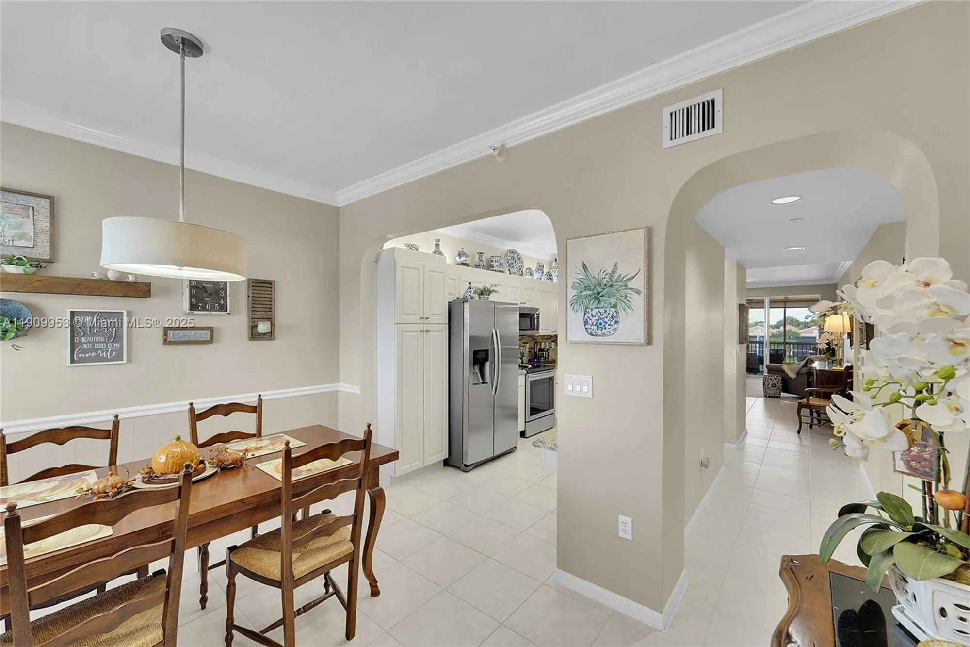 Property Slideshow image 6 of 39 | 7647 southampton ter 403, Tamarac, FL, 33321