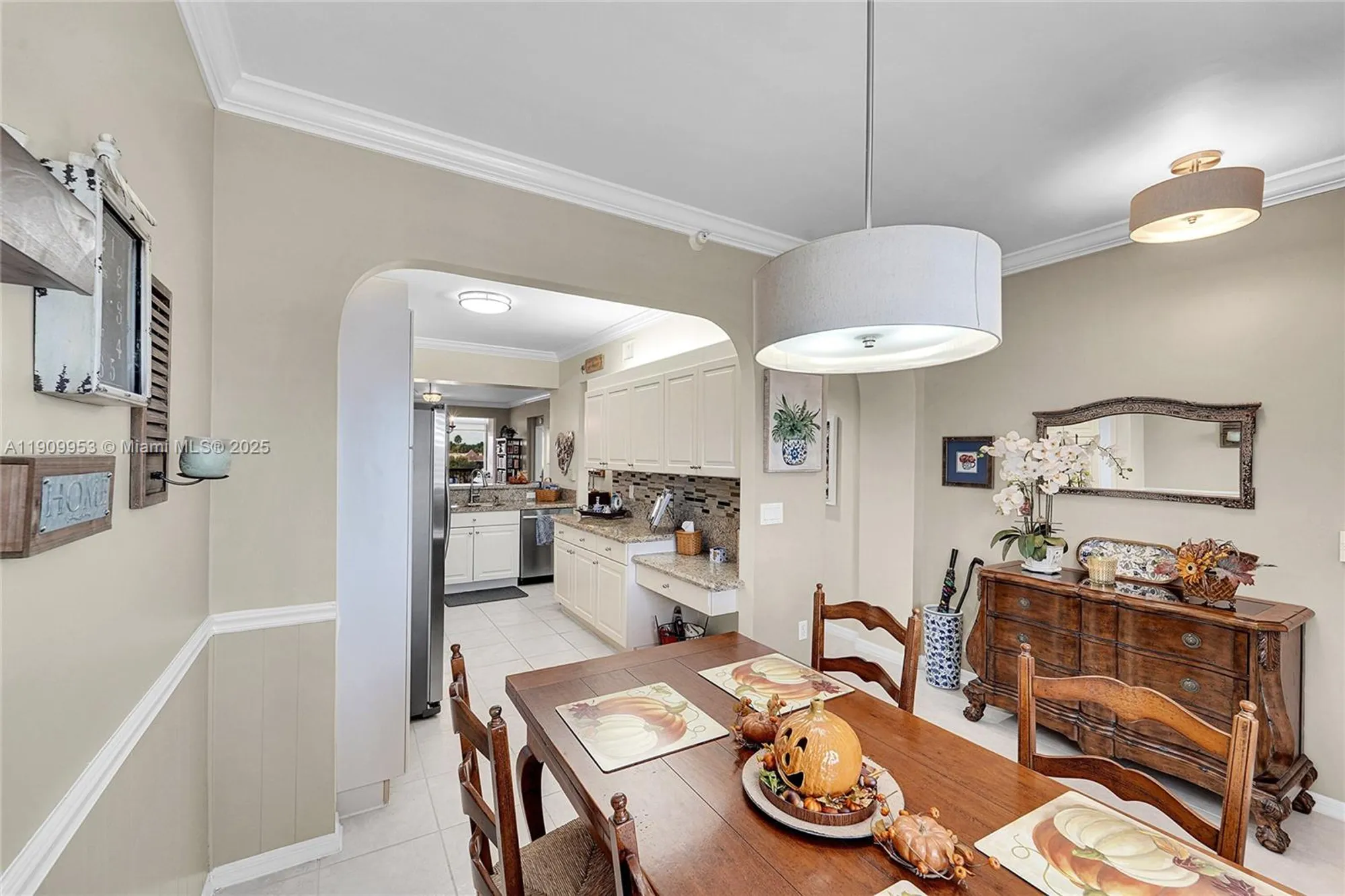 Property Slideshow image 7 of 39 | 7647 southampton ter 403, Tamarac, FL, 33321