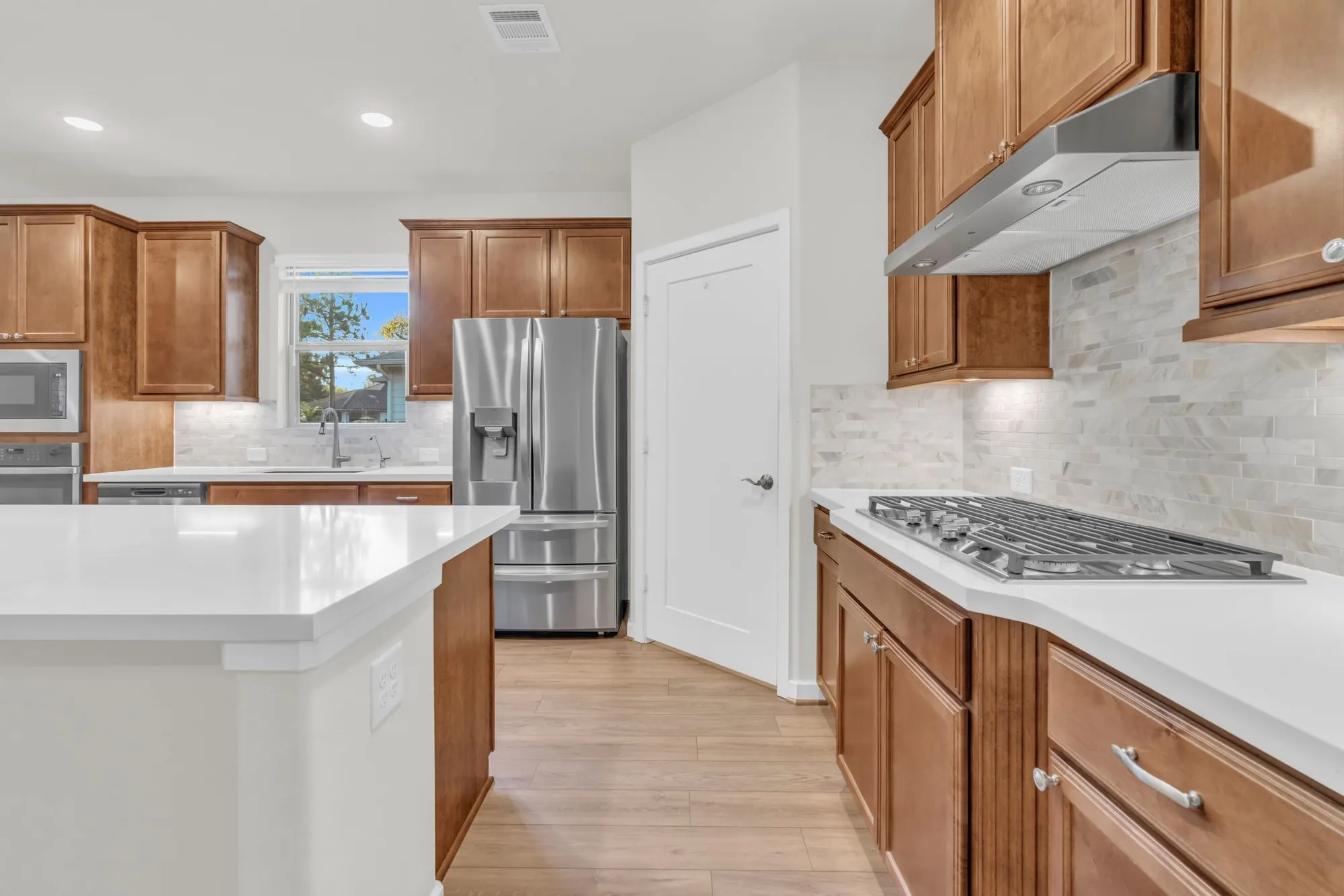 Property Slideshow image 25 of 50 | 214 n wild petunia trl, Montgomery, TX, 77316