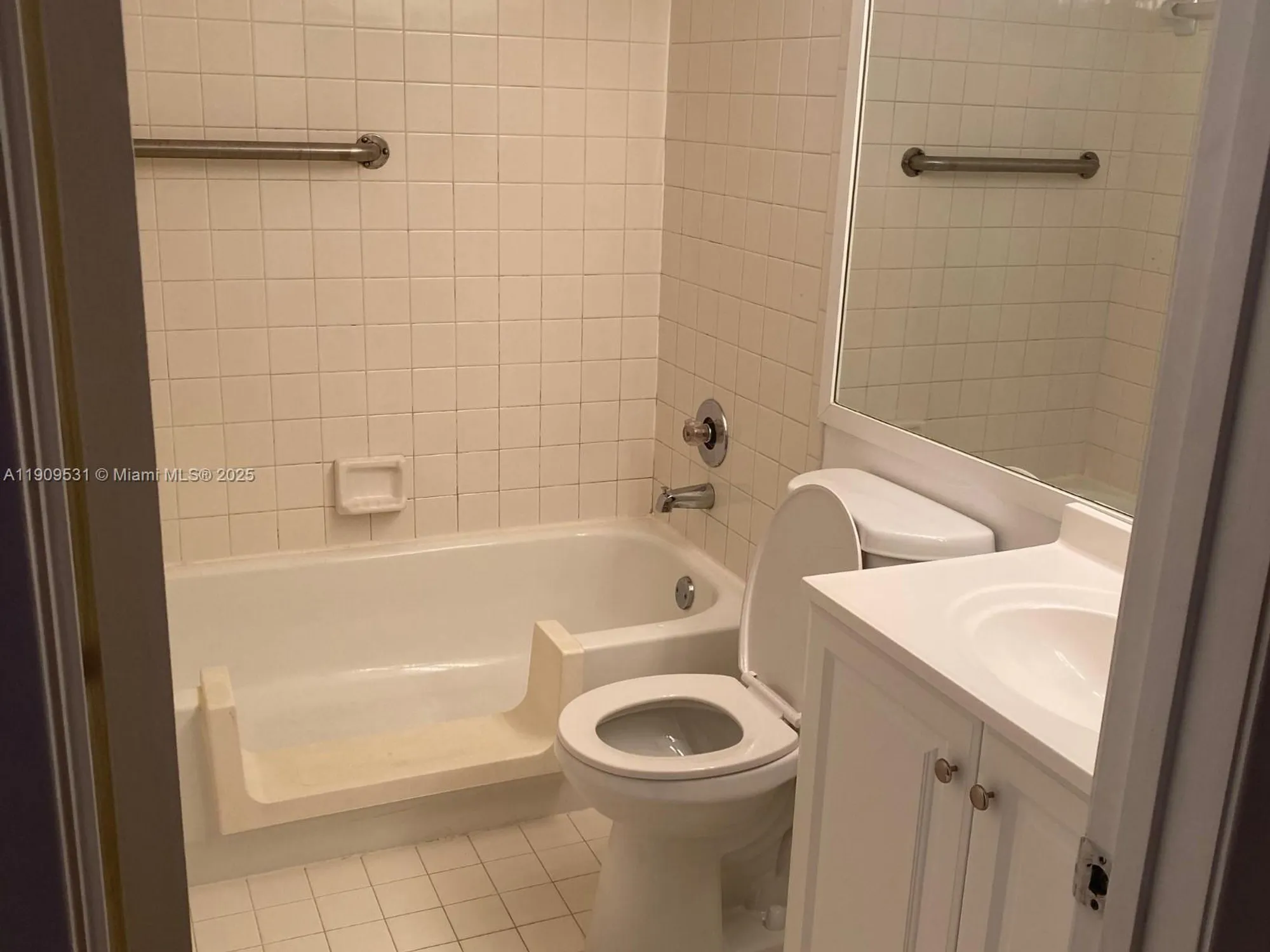 Property Slideshow image 10 of 38 | 13550 sw 6th ct apt a308, Pembroke Pines, FL, 33027