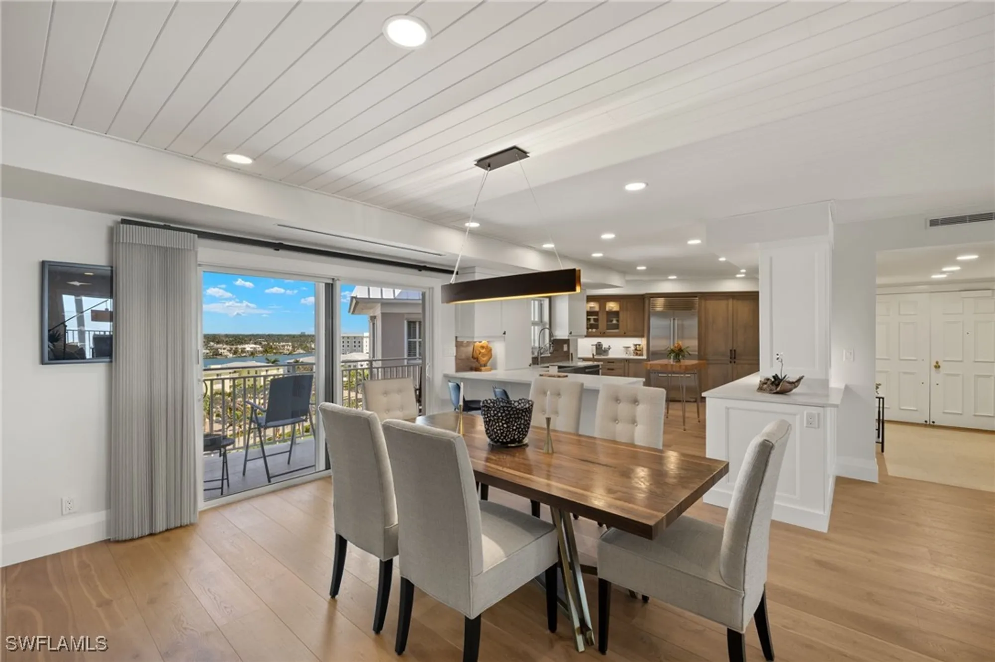 Property Slideshow image 15 of 48 | 2901 gulf shore blvd n # 803s, Naples, FL, 34103