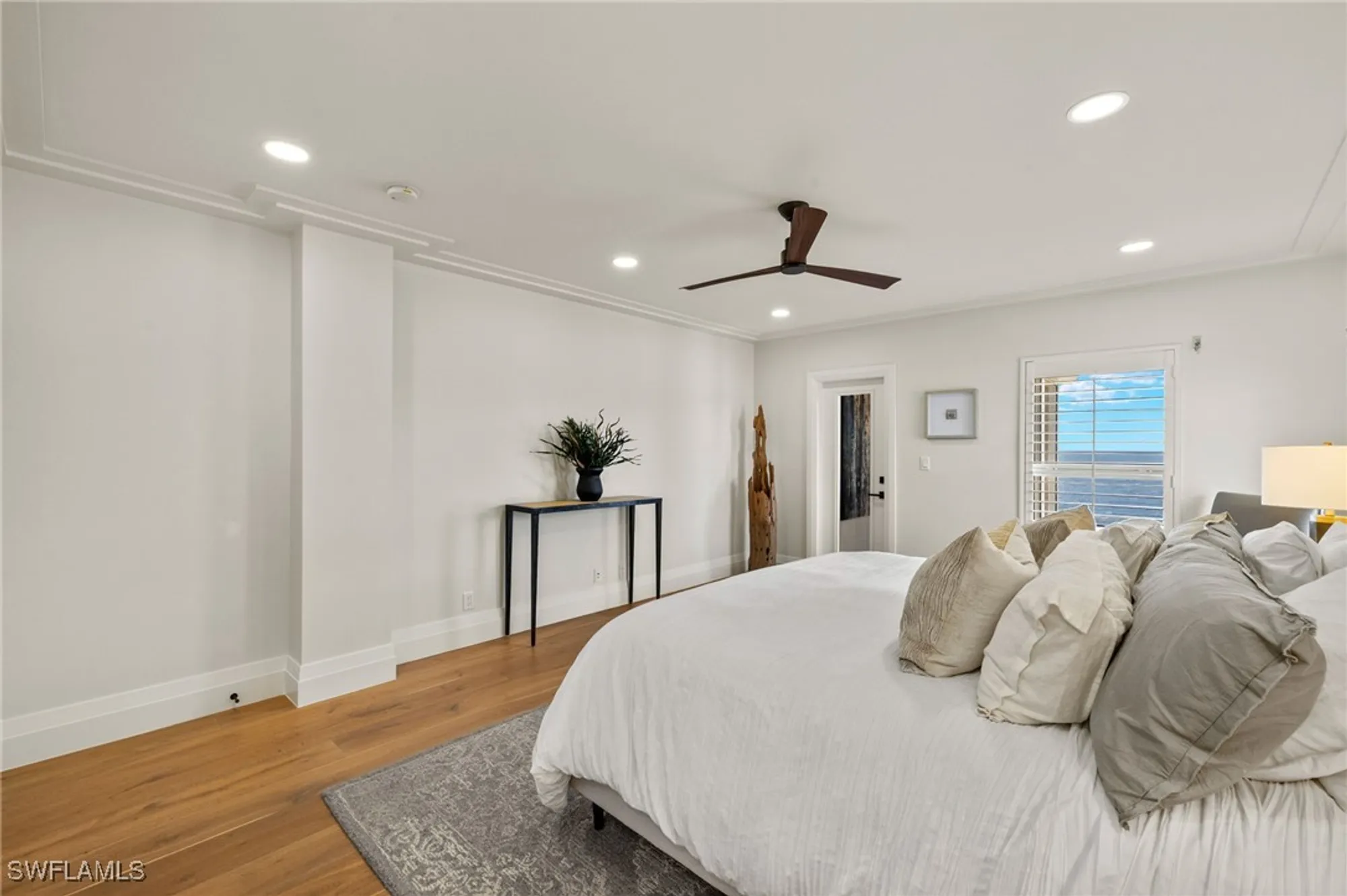 Property Slideshow image 17 of 48 | 2901 gulf shore blvd n # 803s, Naples, FL, 34103