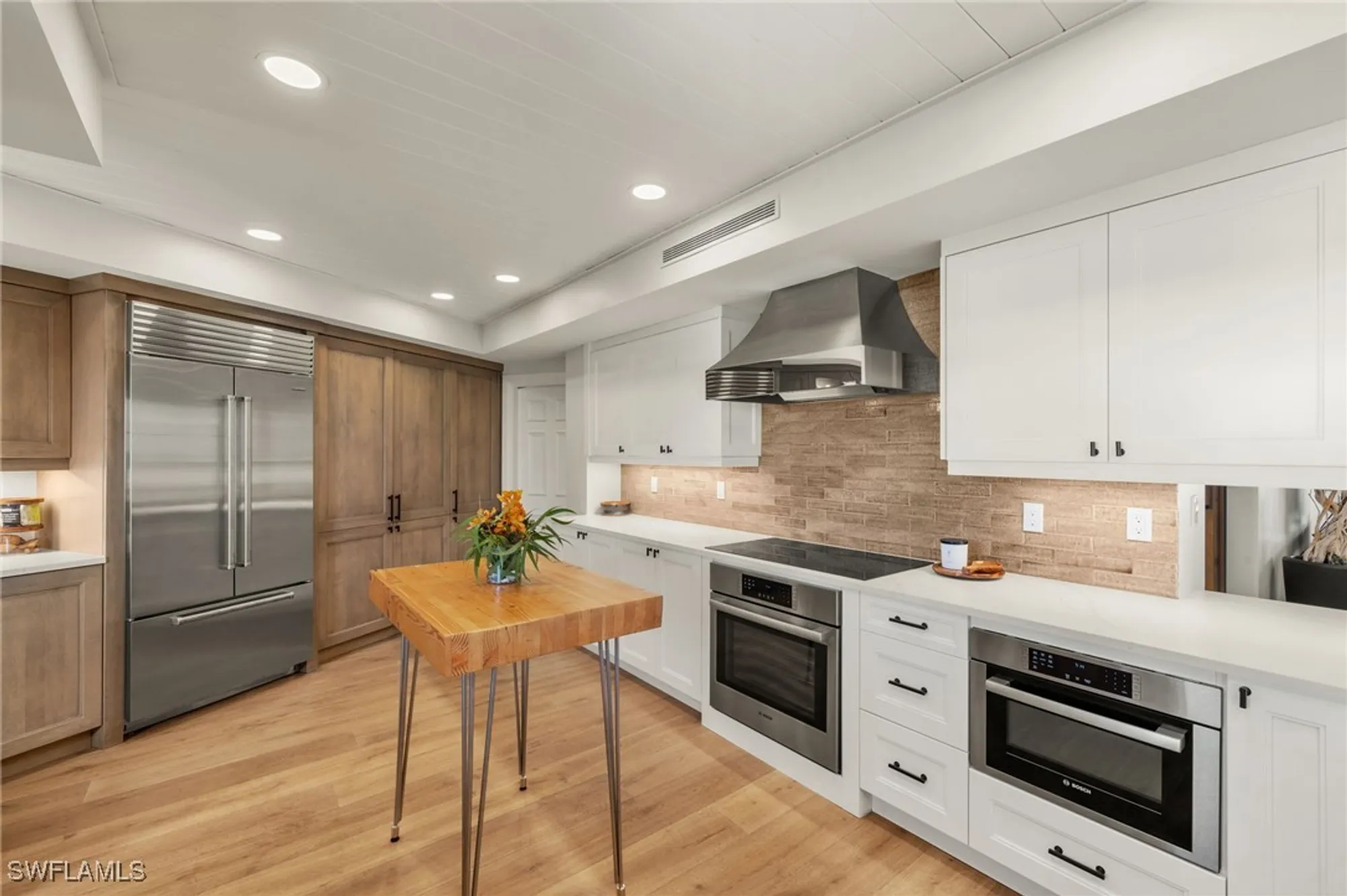 Property Slideshow image 12 of 48 | 2901 gulf shore blvd n # 803s, Naples, FL, 34103