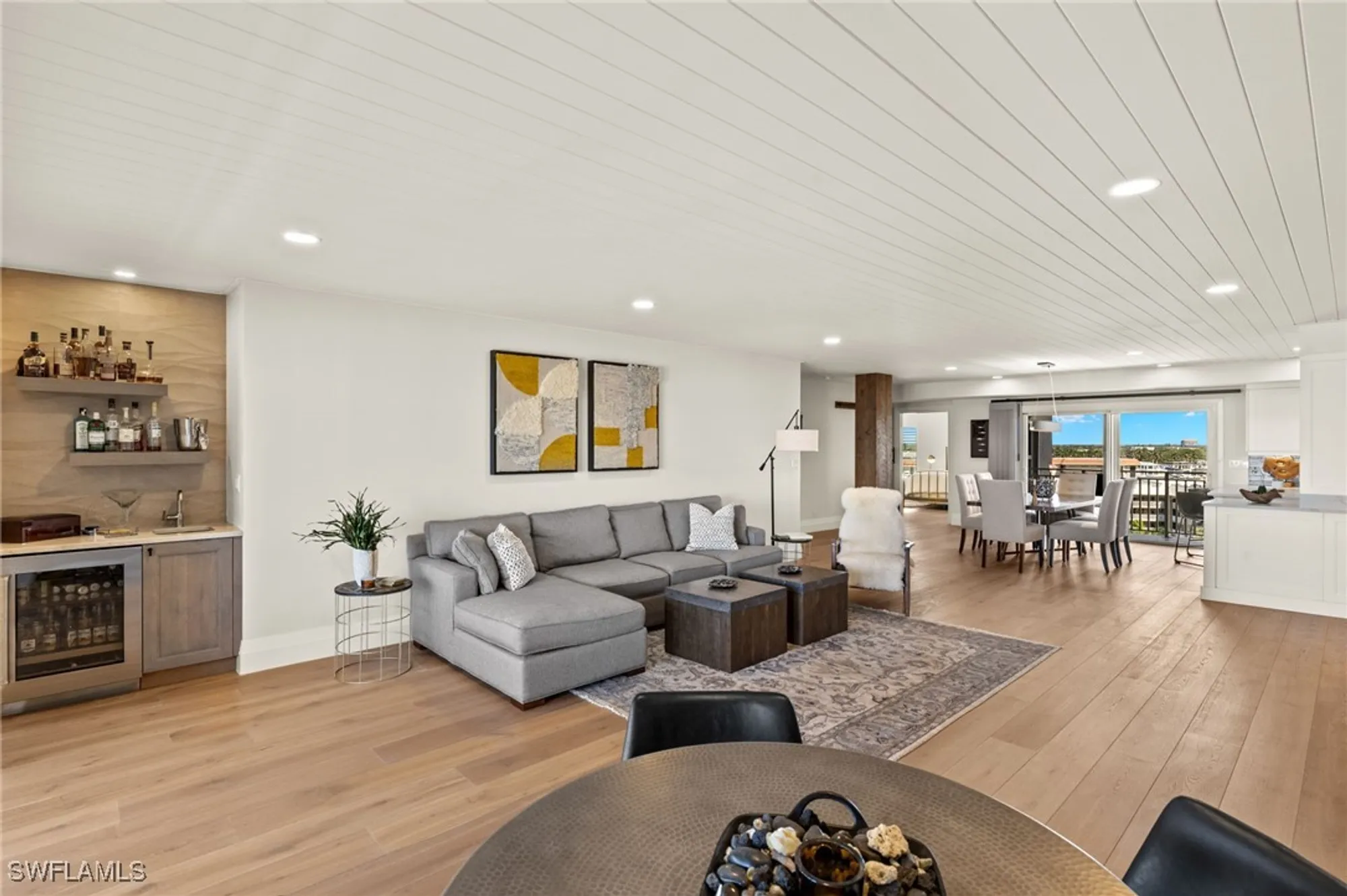 Property Slideshow image 8 of 48 | 2901 gulf shore blvd n # 803s, Naples, FL, 34103