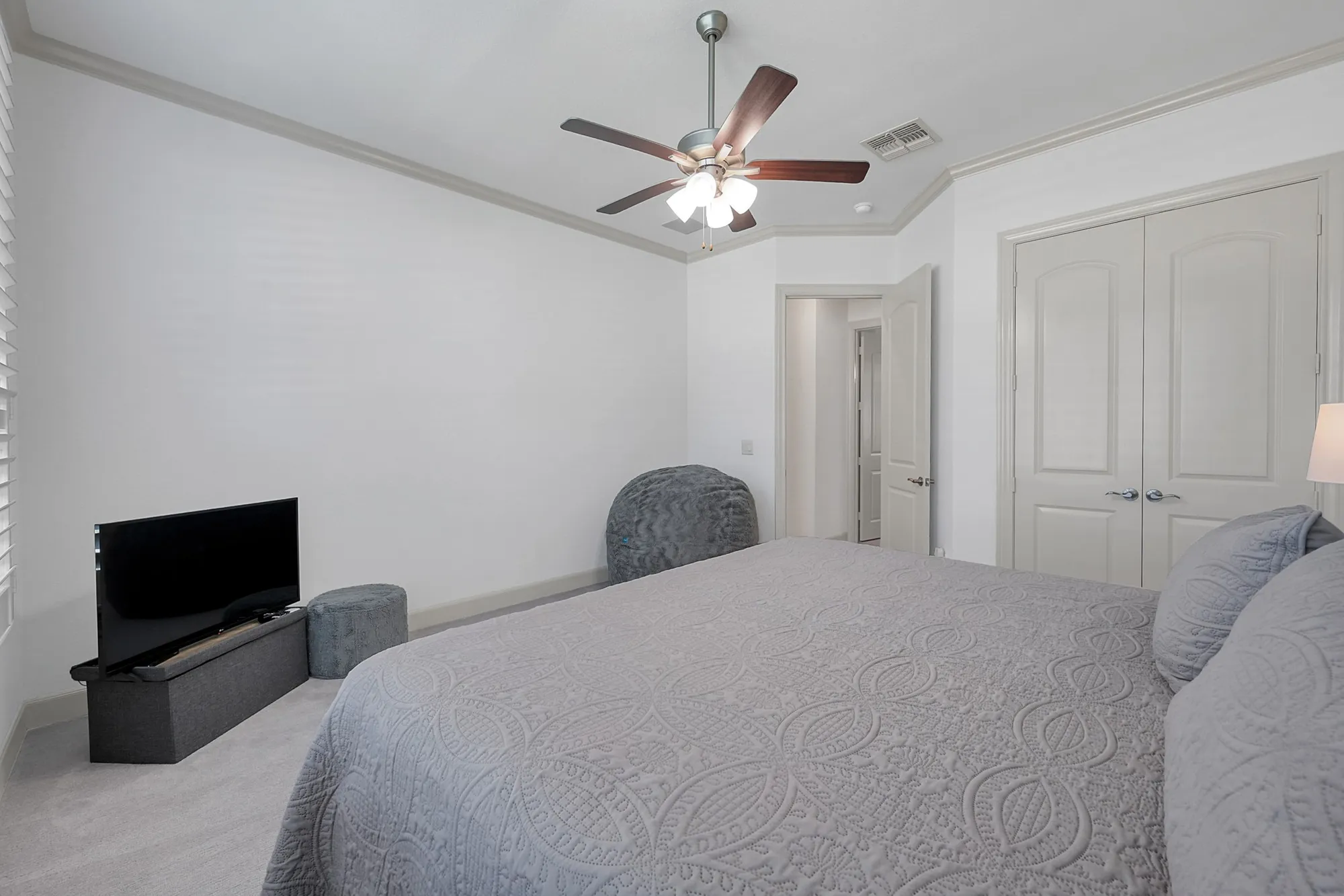 Property Slideshow image 28 of 49 | 233 appaloosa ct, The Woodlands, TX, 77382