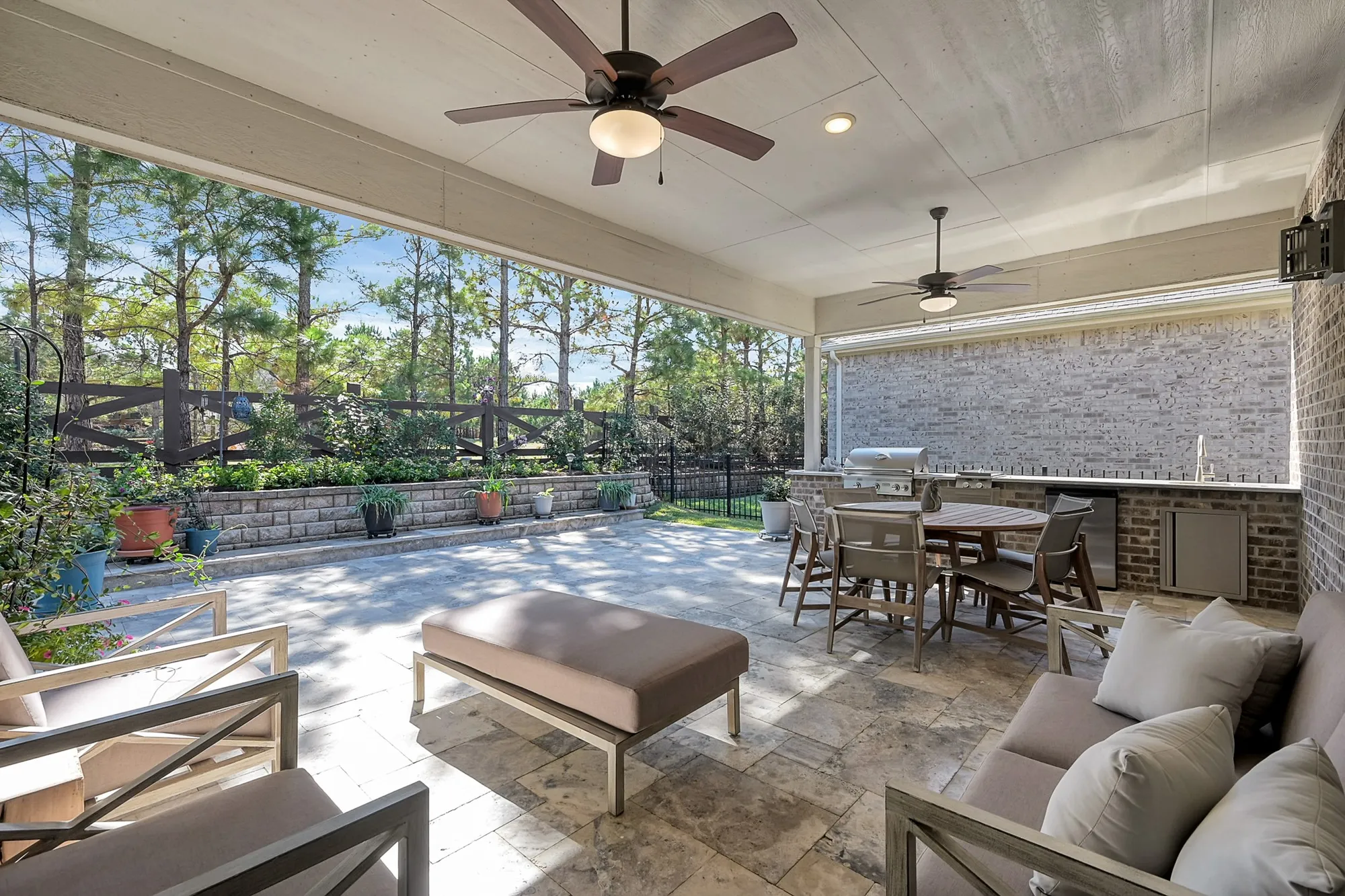 Property Slideshow image 34 of 49 | 233 appaloosa ct, The Woodlands, TX, 77382