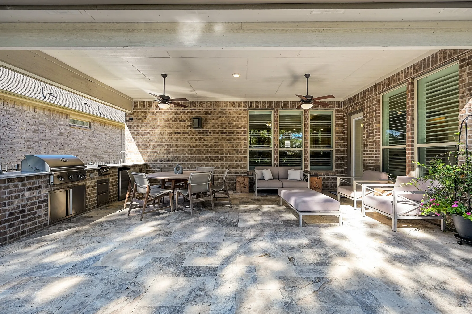 Property Slideshow image 35 of 49 | 233 appaloosa ct, The Woodlands, TX, 77382