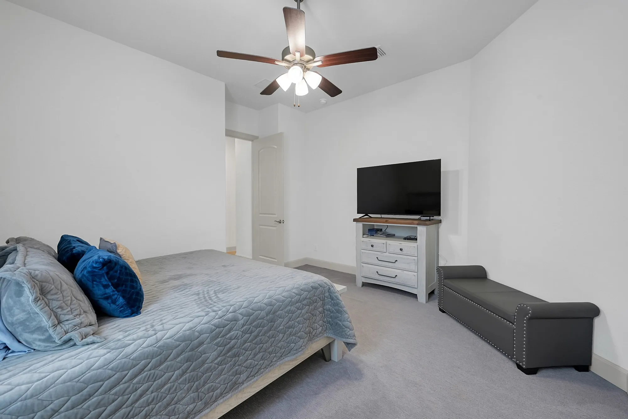 Property Slideshow image 31 of 49 | 233 appaloosa ct, The Woodlands, TX, 77382