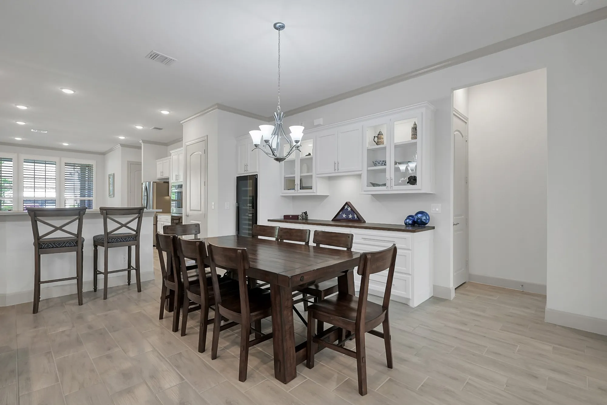 Property Slideshow image 9 of 49 | 233 appaloosa ct, The Woodlands, TX, 77382