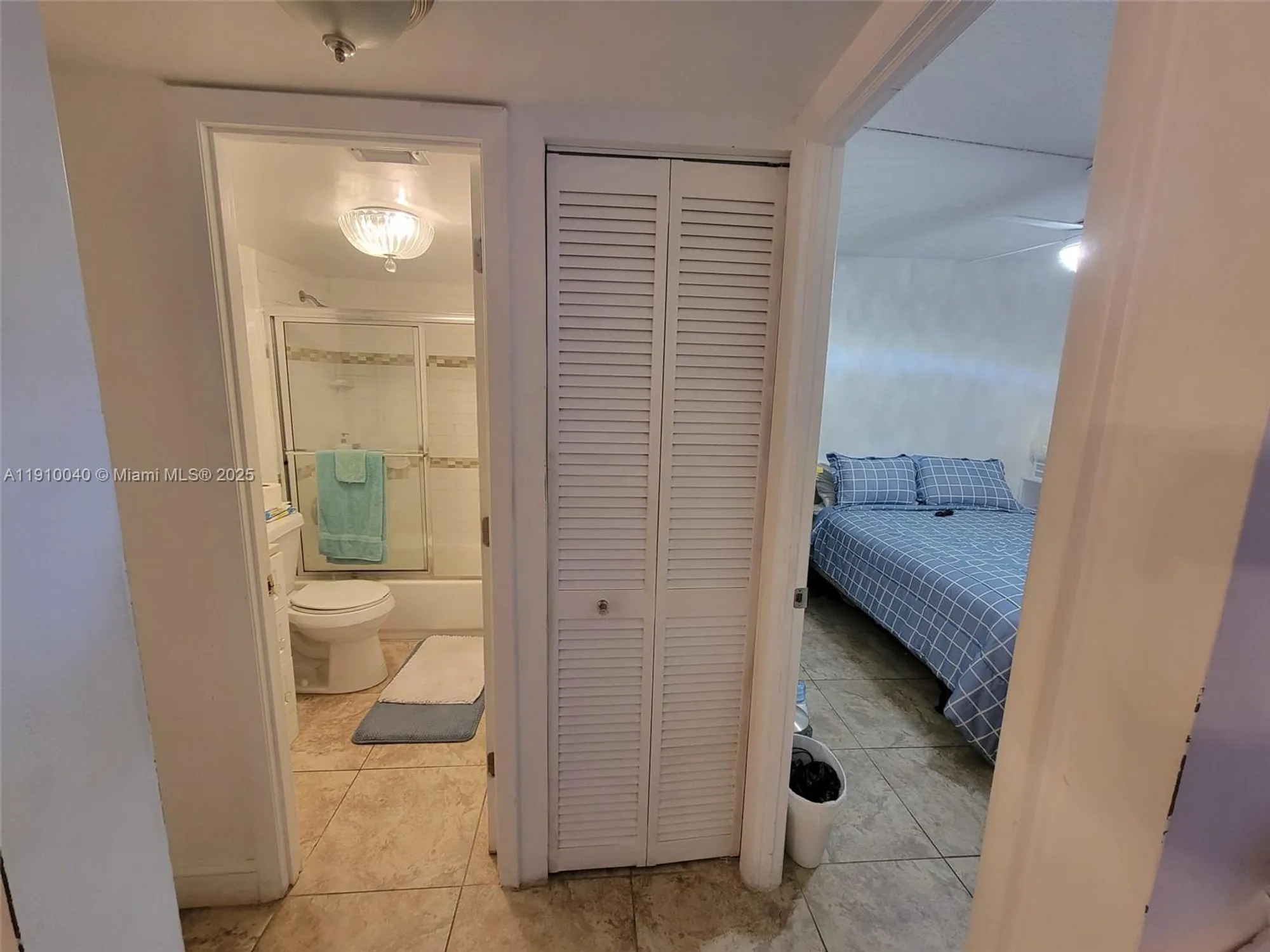 Property Slideshow image 6 of 7 | 1400 saint charles pl 215, Pembroke Pines, FL, 33026