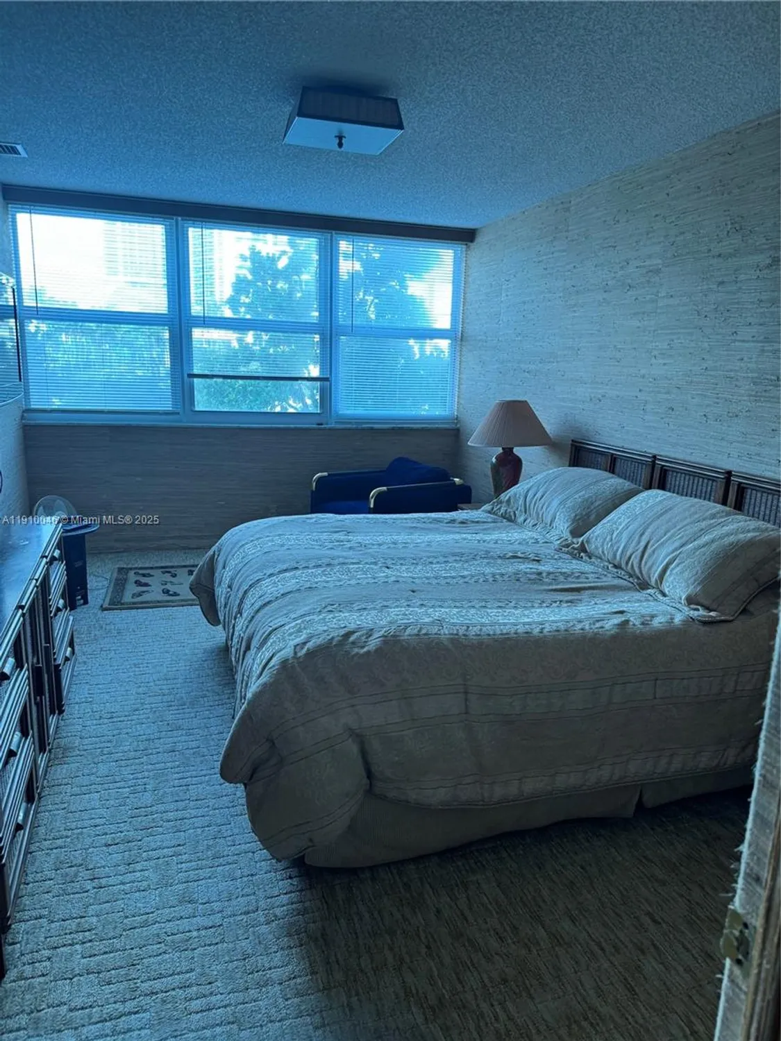 Property Slideshow image 8 of 16 | 1880 s ocean dr 203, Hallandale Beach, FL, 33009