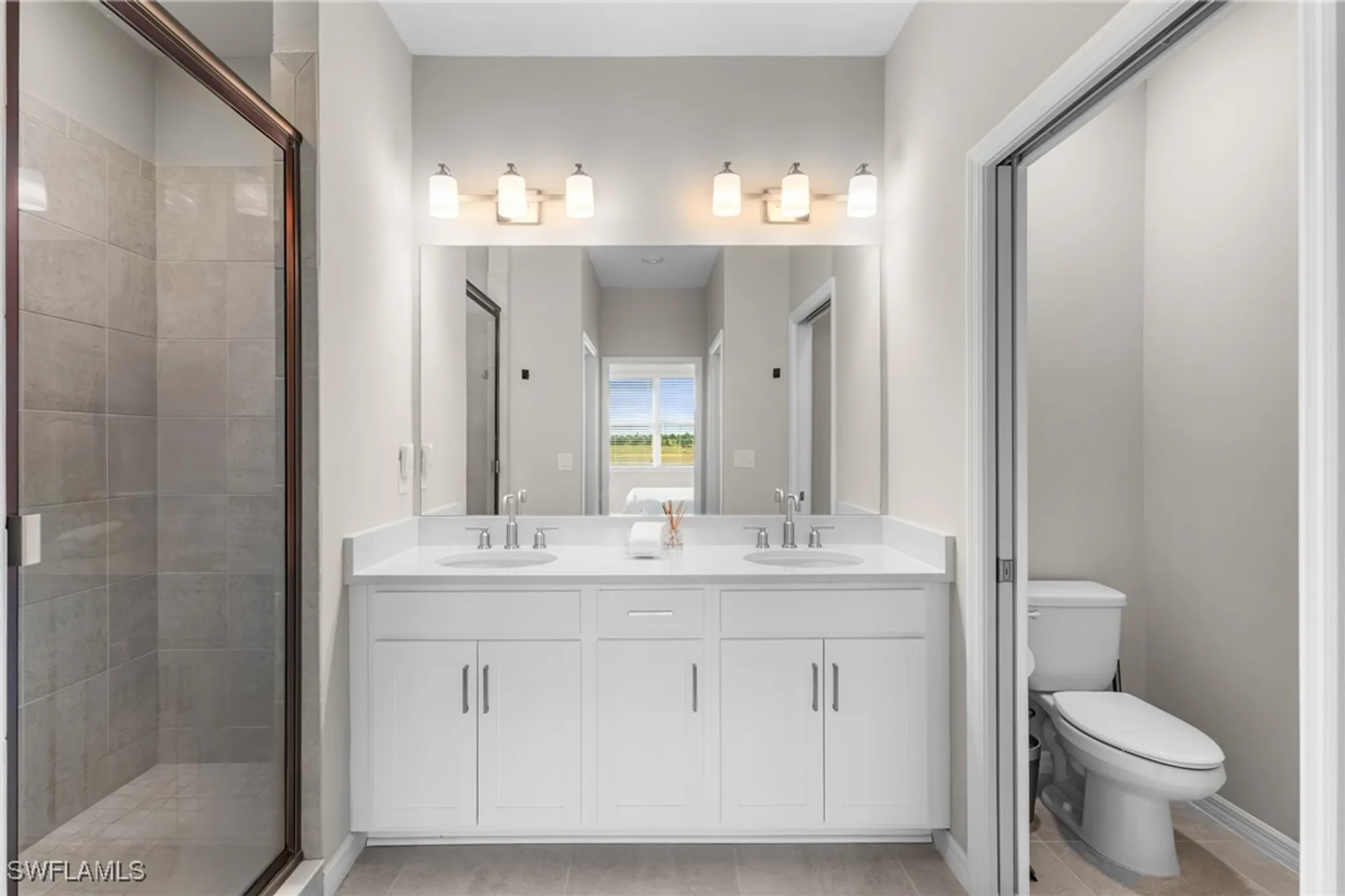 Property Slideshow image 17 of 42 | 11841 venetian lagoon dr unit 203, Fort Myers, FL, 33913