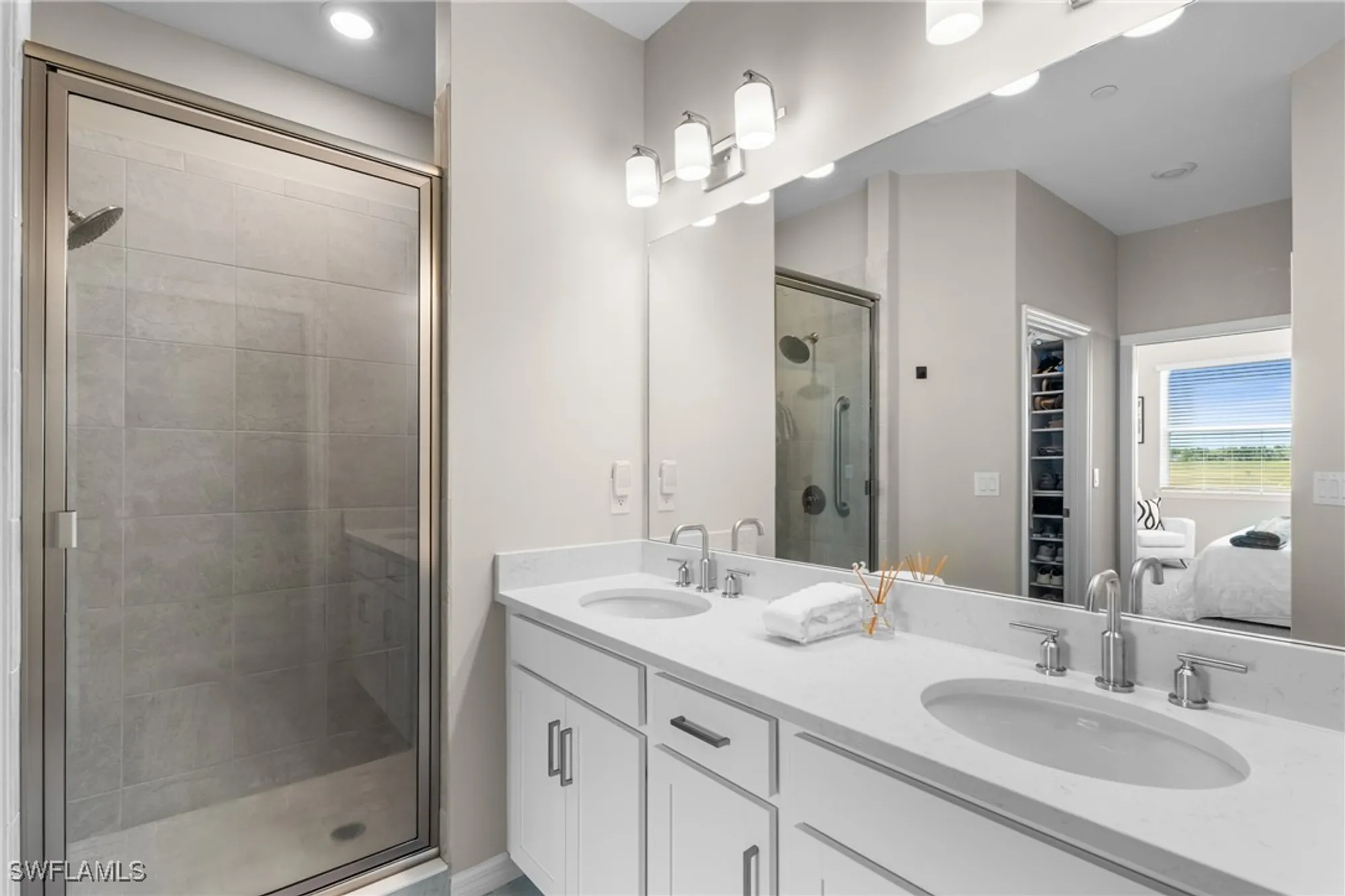 Property Slideshow image 19 of 42 | 11841 venetian lagoon dr unit 203, Fort Myers, FL, 33913