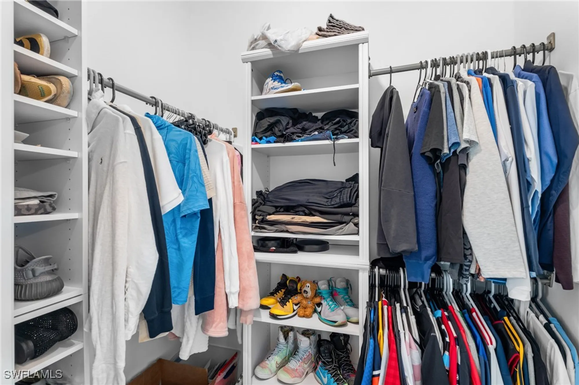 Property Slideshow image 20 of 42 | 11841 venetian lagoon dr unit 203, Fort Myers, FL, 33913