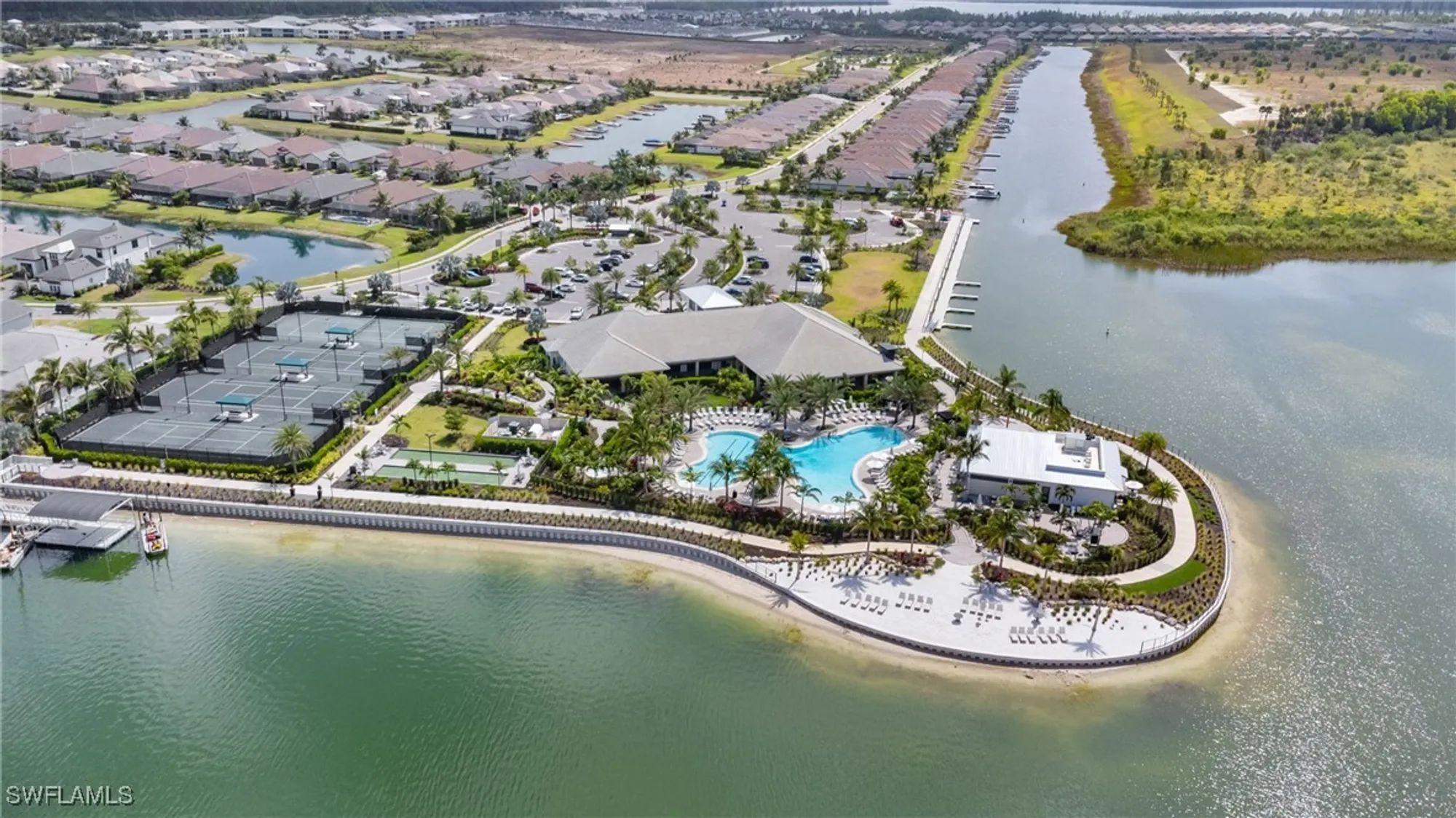 Property Slideshow image 37 of 42 | 11841 venetian lagoon dr unit 203, Fort Myers, FL, 33913