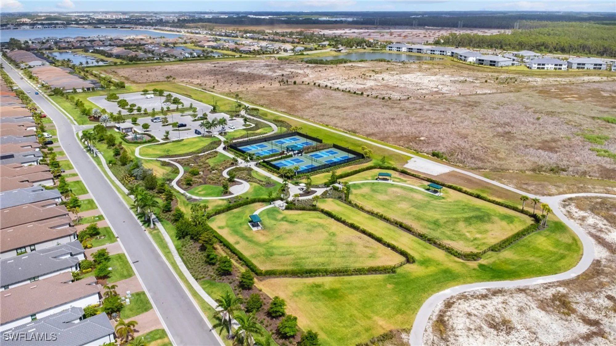 Property Slideshow image 31 of 42 | 11841 venetian lagoon dr unit 203, Fort Myers, FL, 33913