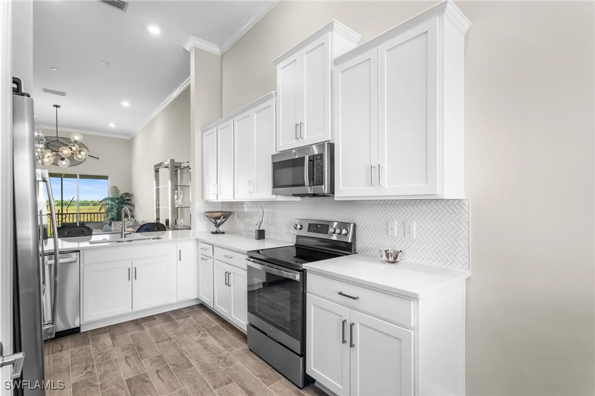 Property Slideshow image 9 of 42 | 11841 venetian lagoon dr unit 203, Fort Myers, FL, 33913