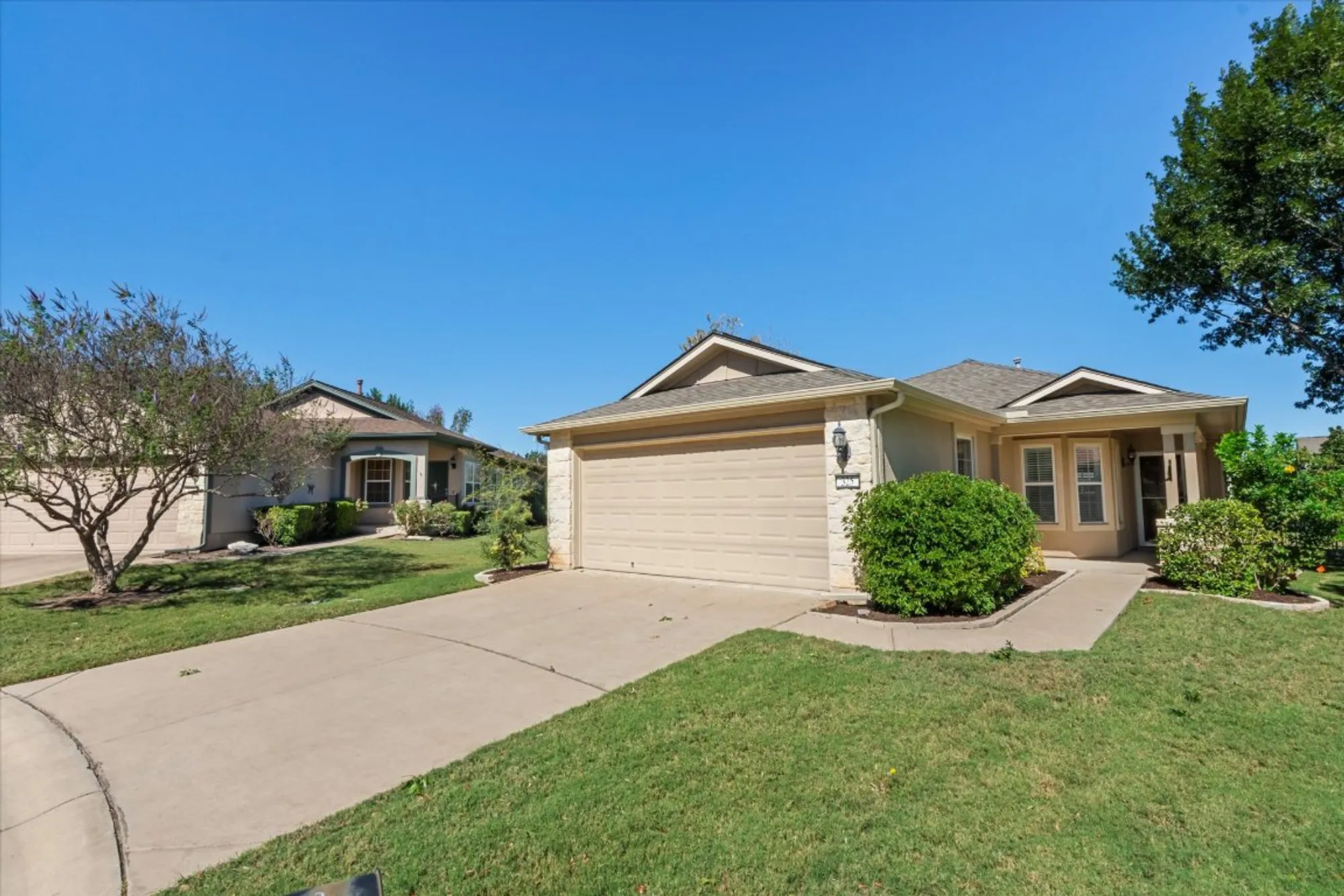 Property Slideshow image 1 of 40 | 325 barrington farm ct, Georgetown, TX, 78633
