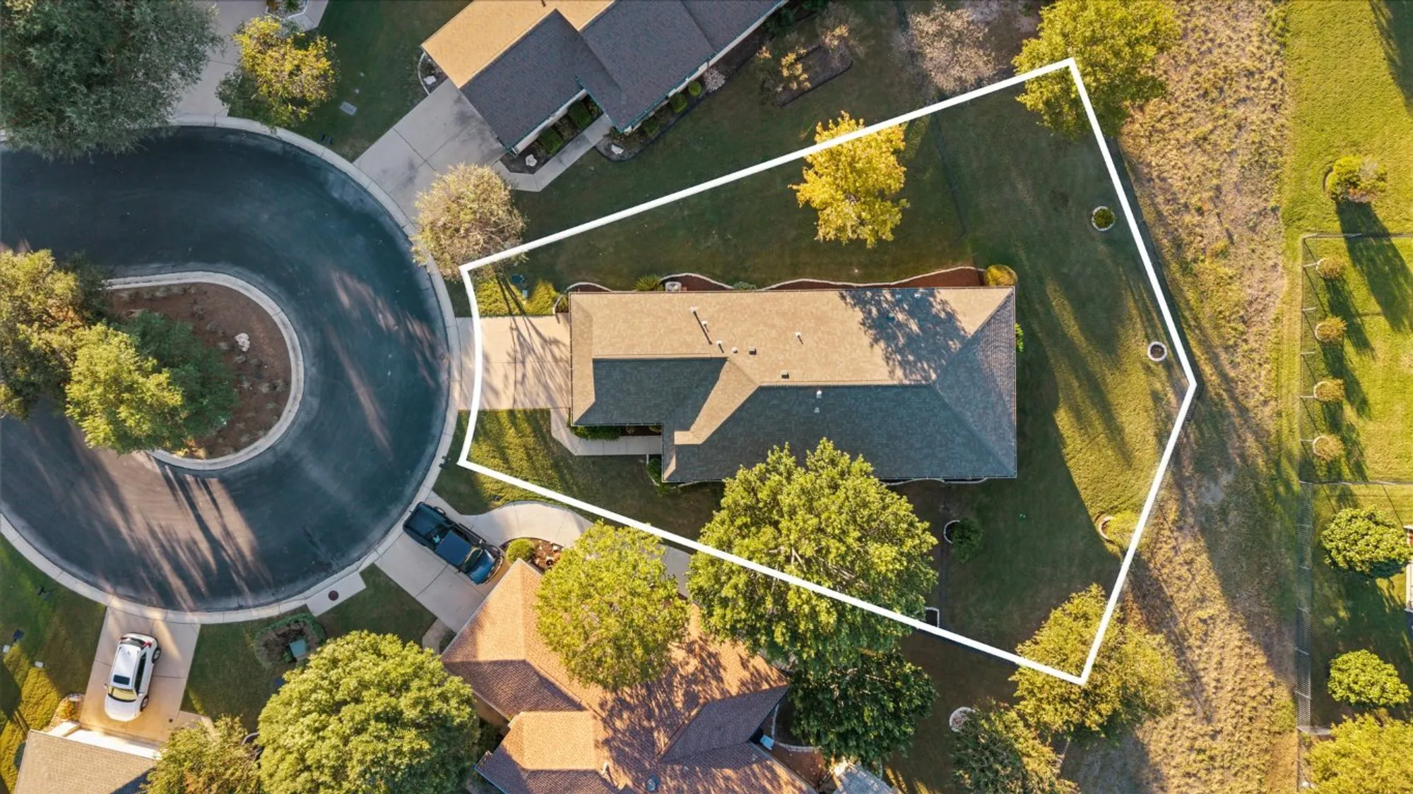 Property Slideshow image 30 of 40 | 325 barrington farm ct, Georgetown, TX, 78633