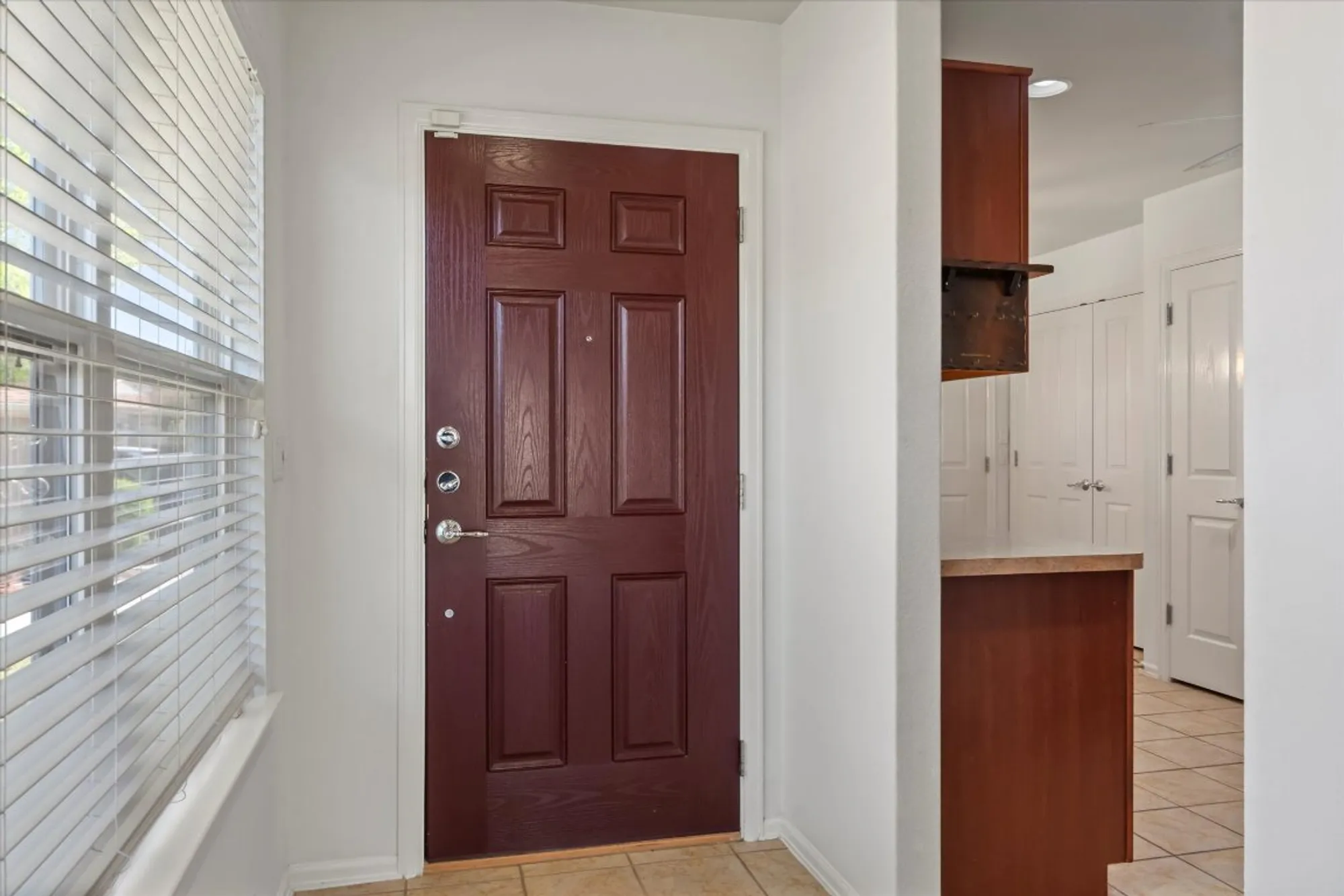 Property Slideshow image 5 of 40 | 325 barrington farm ct, Georgetown, TX, 78633