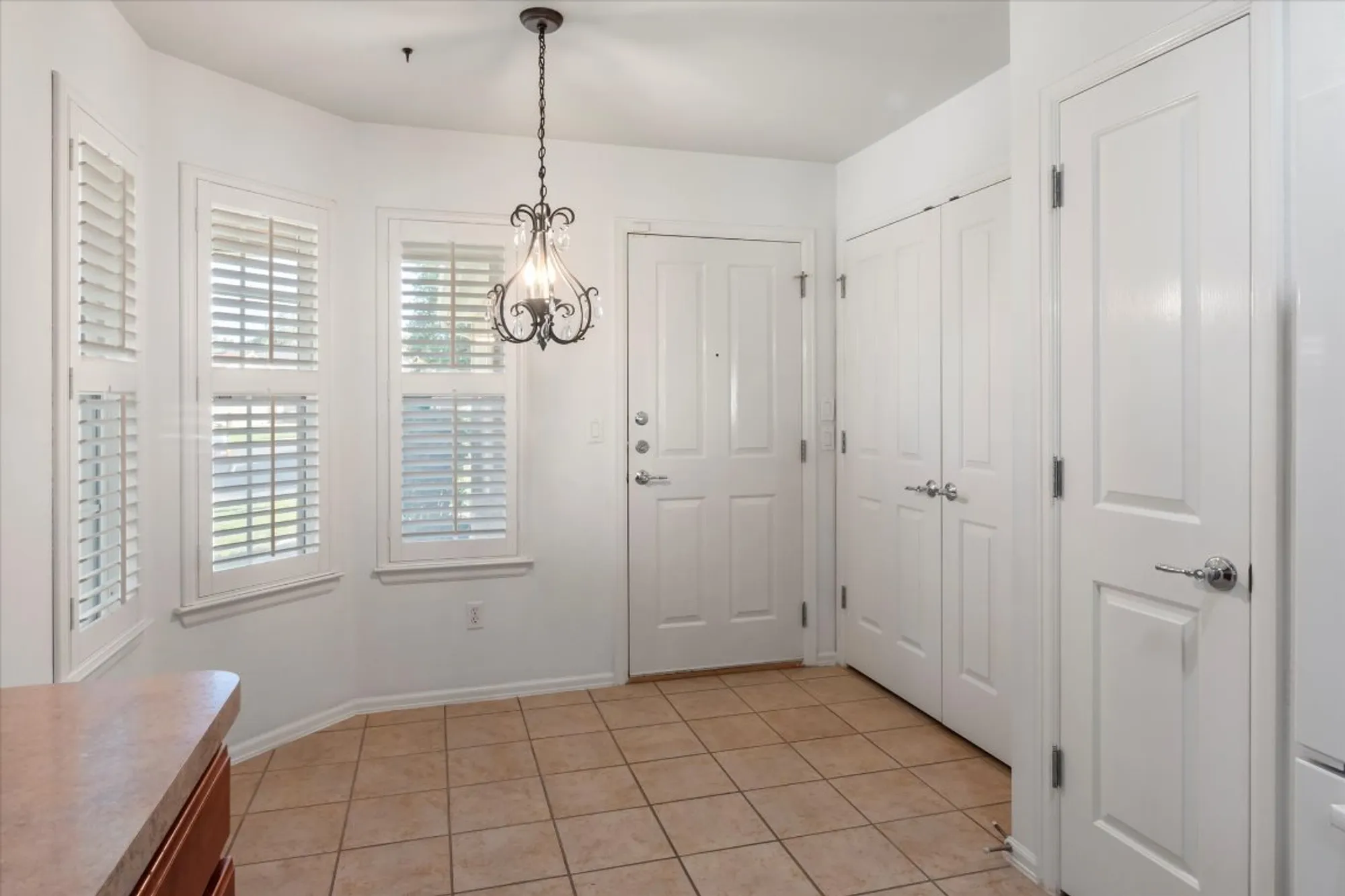 Property Slideshow image 9 of 40 | 325 barrington farm ct, Georgetown, TX, 78633