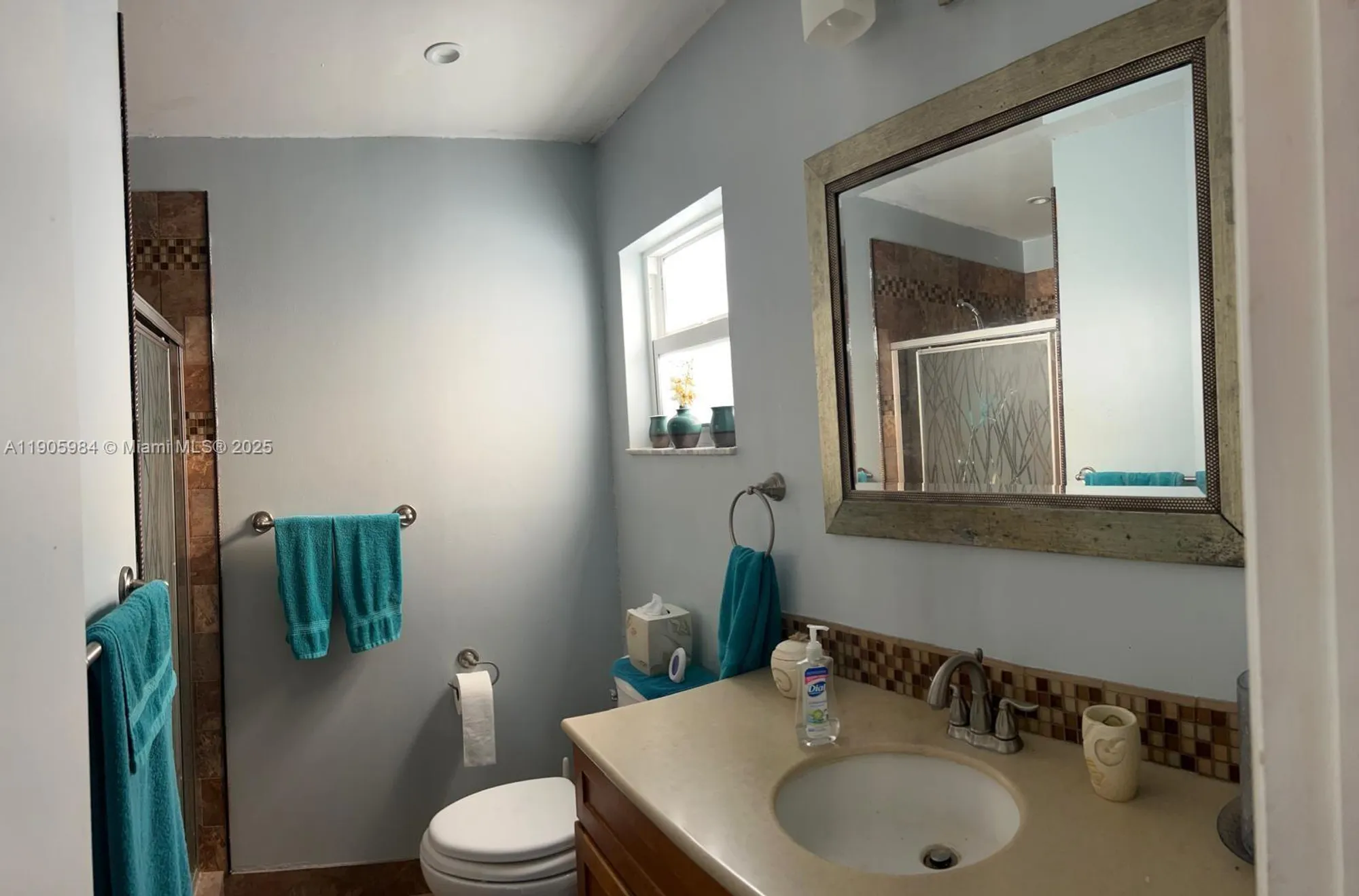 Property Slideshow image 10 of 15 | 1907 sw 22nd way, Boynton Beach, FL, 33426