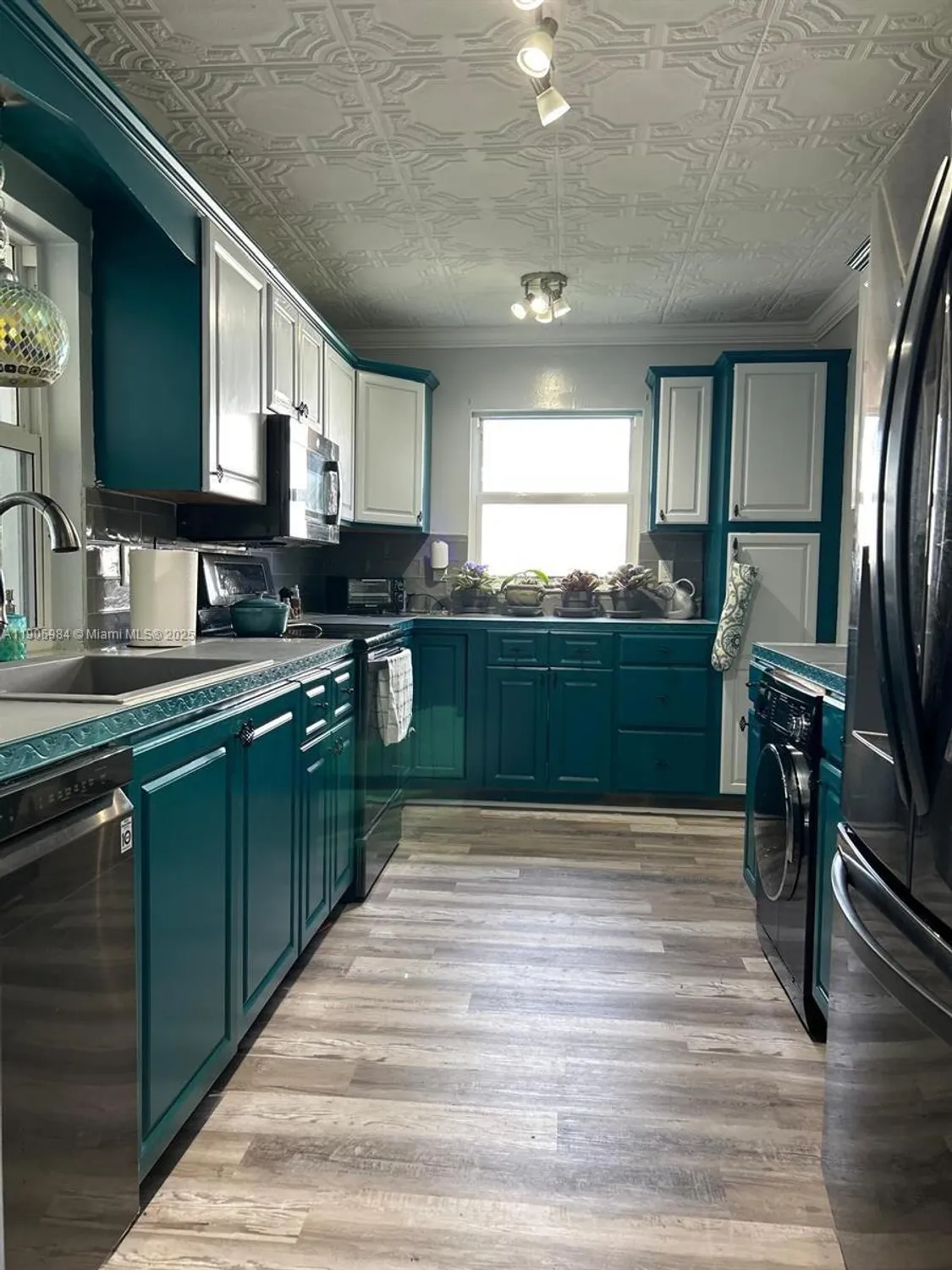 Property Slideshow image 6 of 15 | 1907 sw 22nd way, Boynton Beach, FL, 33426