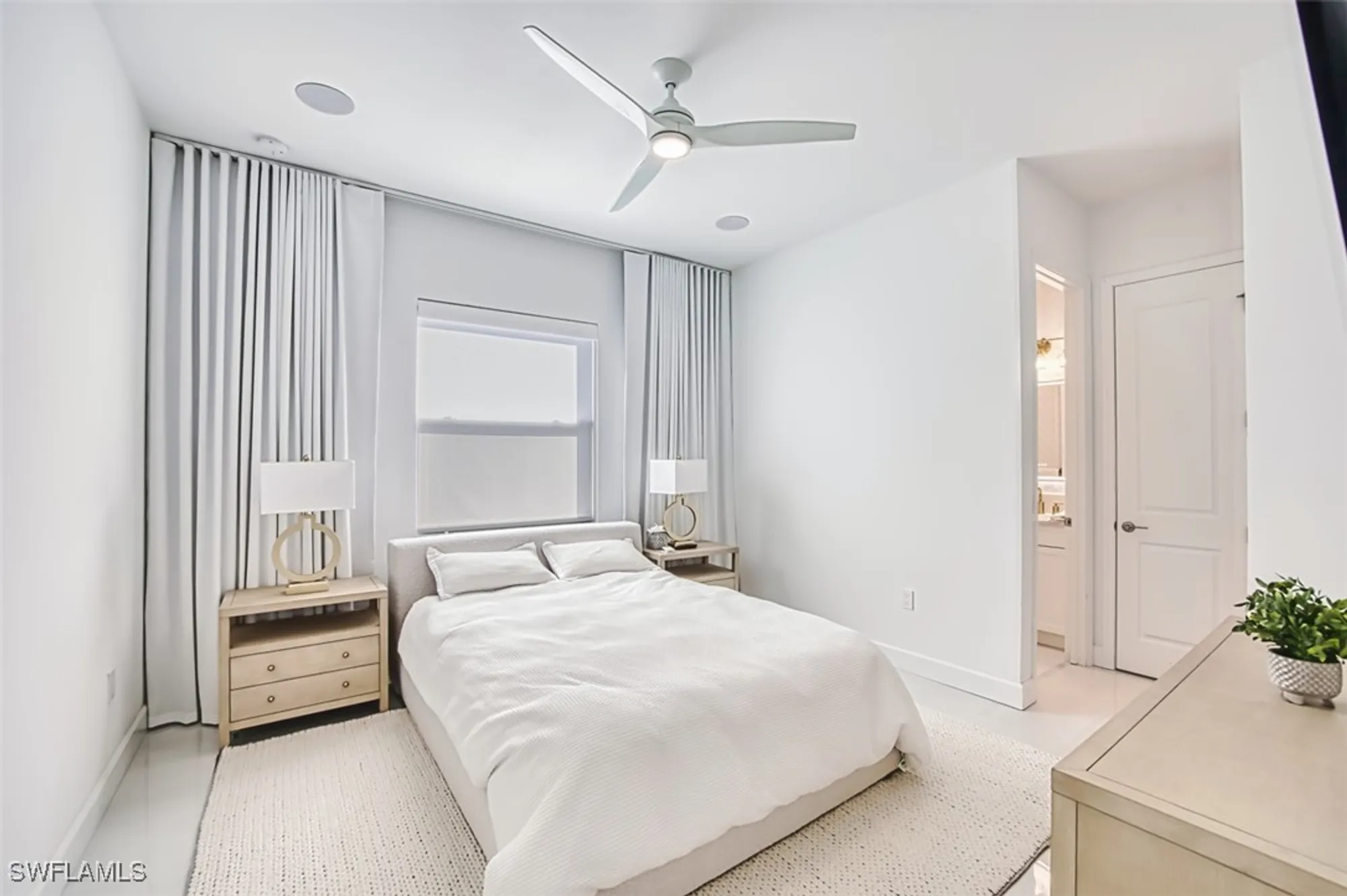 Property Slideshow image 36 of 48 | 12169 eucalyptus way, Naples, FL, 34120