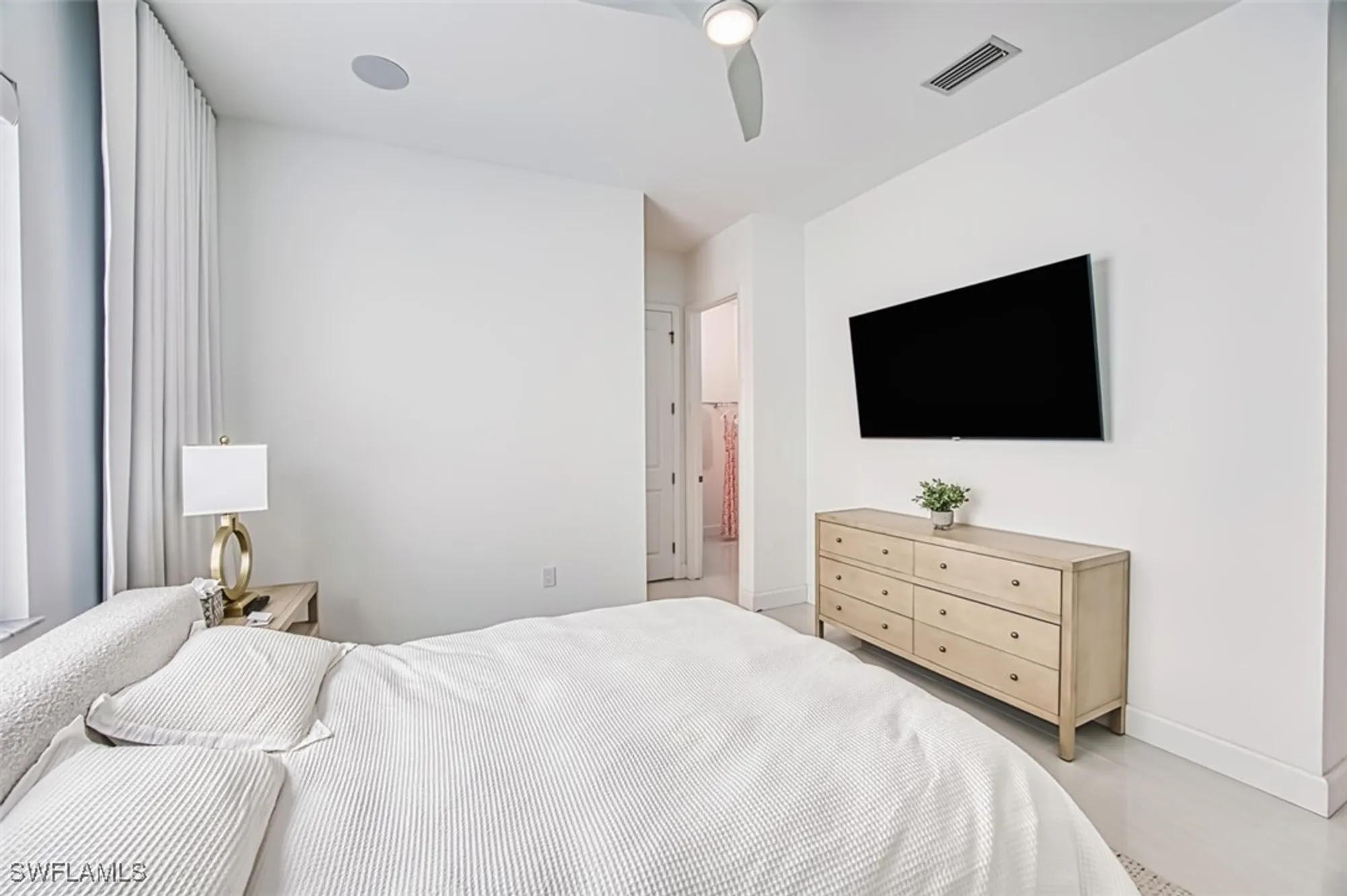 Property Slideshow image 32 of 48 | 12169 eucalyptus way, Naples, FL, 34120