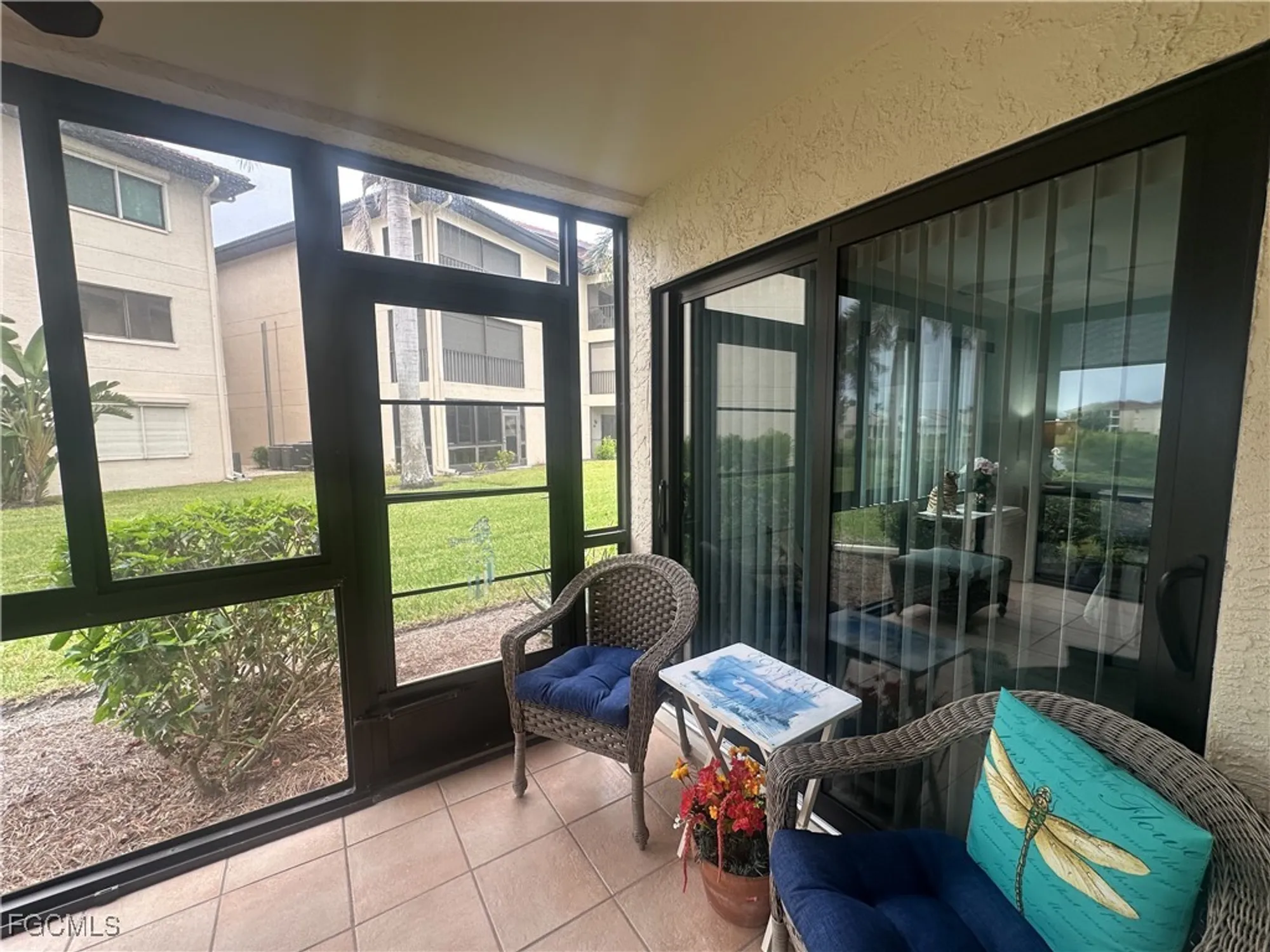 Property Slideshow image 10 of 25 | 11500 caravel cir 4008, Fort Myers, FL, 33908