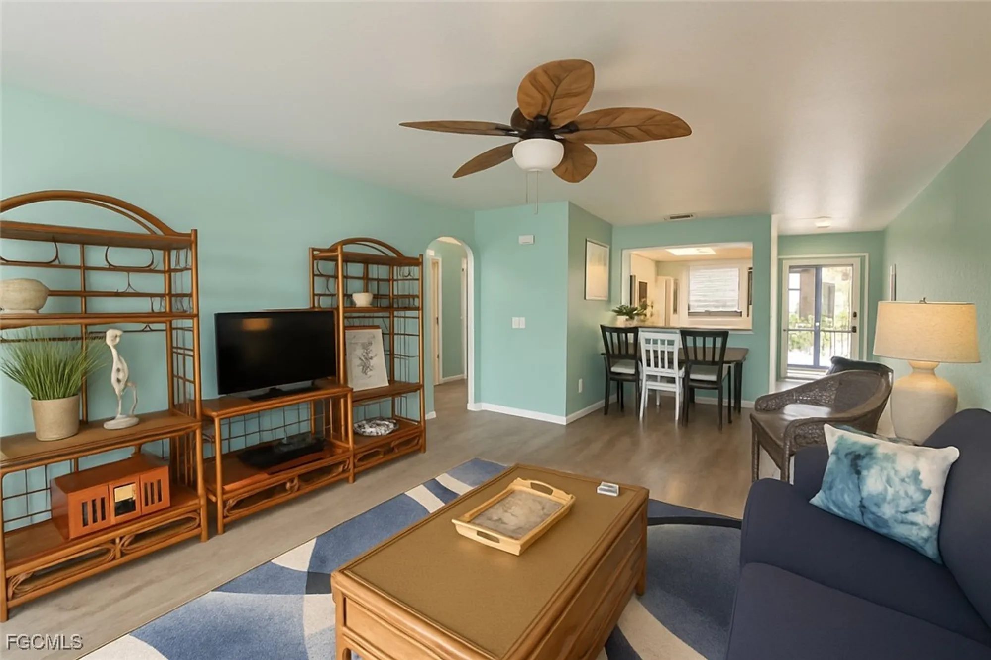 Property Slideshow image 9 of 25 | 11500 caravel cir 4008, Fort Myers, FL, 33908