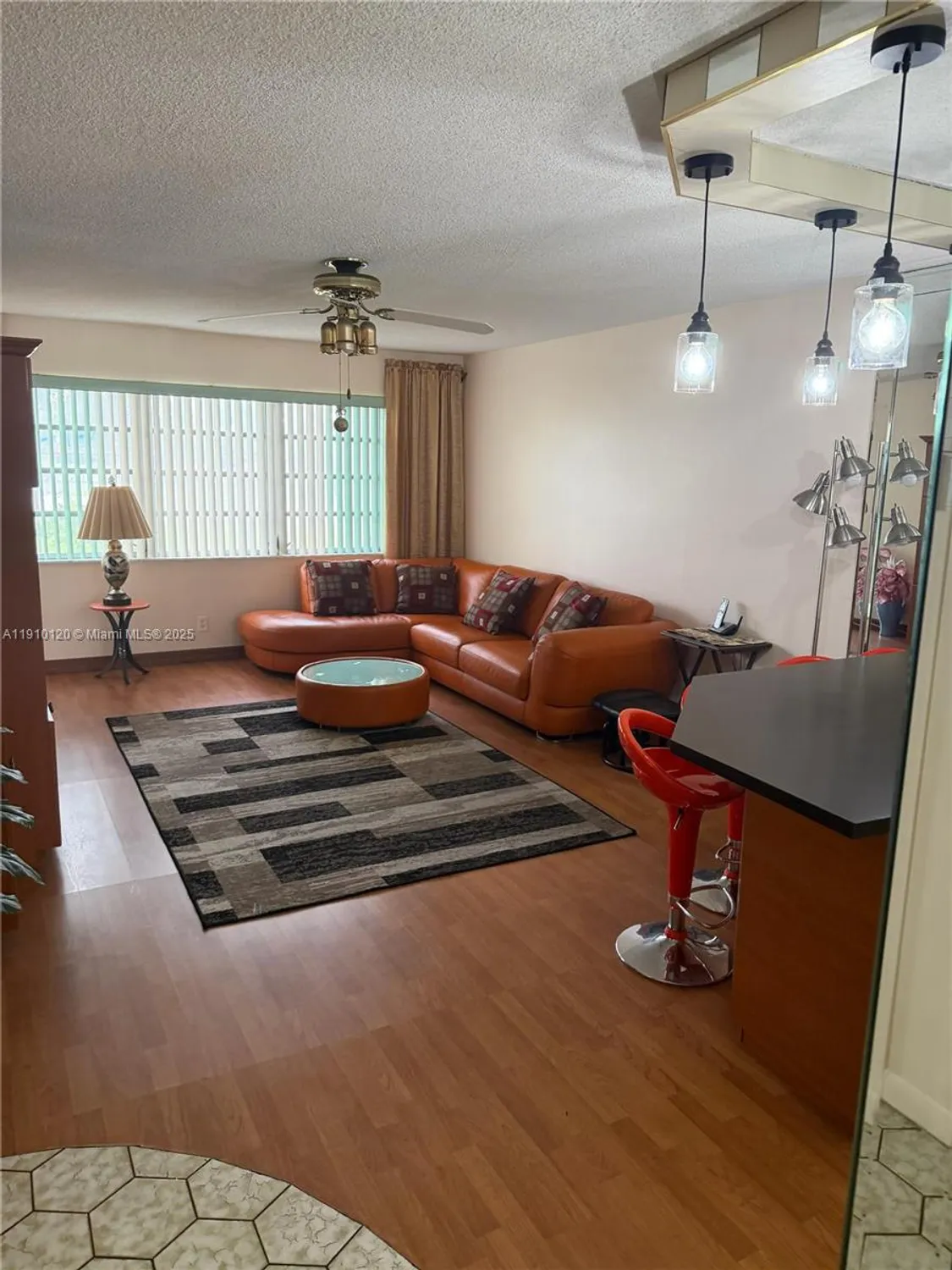 Property Slideshow image 1 of 22 | 410 se 2nd st 105, Hallandale Beach, FL, 33009