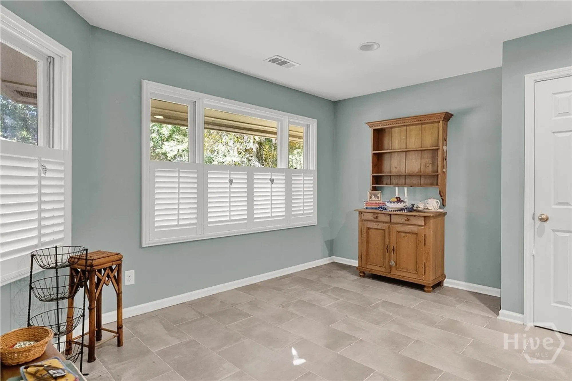 Property Slideshow image 21 of 33 | 15 franklin creek rd n, Savannah, GA, 31411