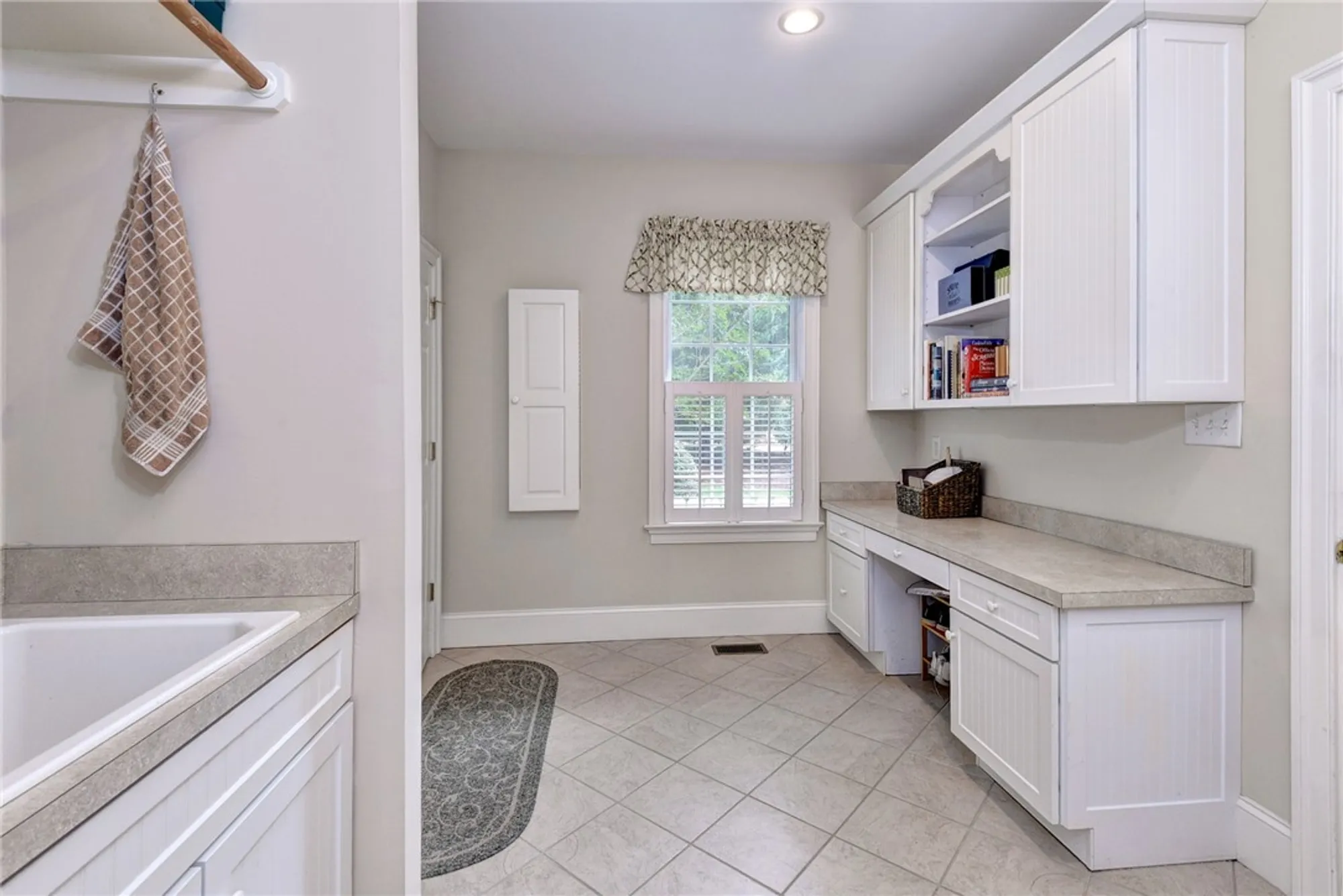 Property Slideshow image 18 of 45 | 162 waterton, Williamsburg, VA, 23188
