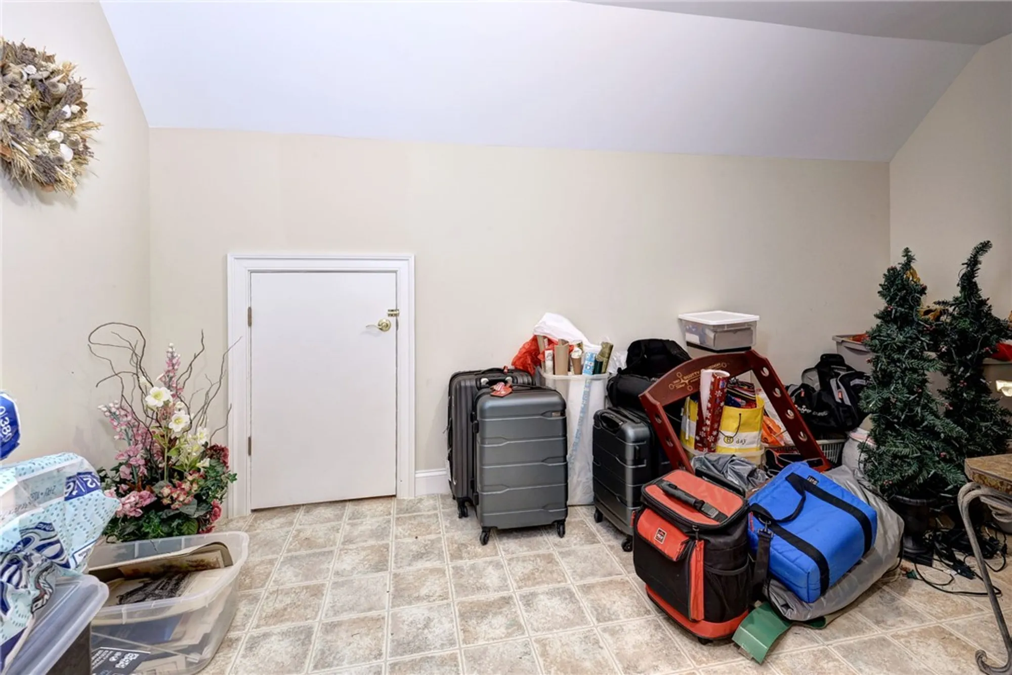 Property Slideshow image 27 of 45 | 162 waterton, Williamsburg, VA, 23188