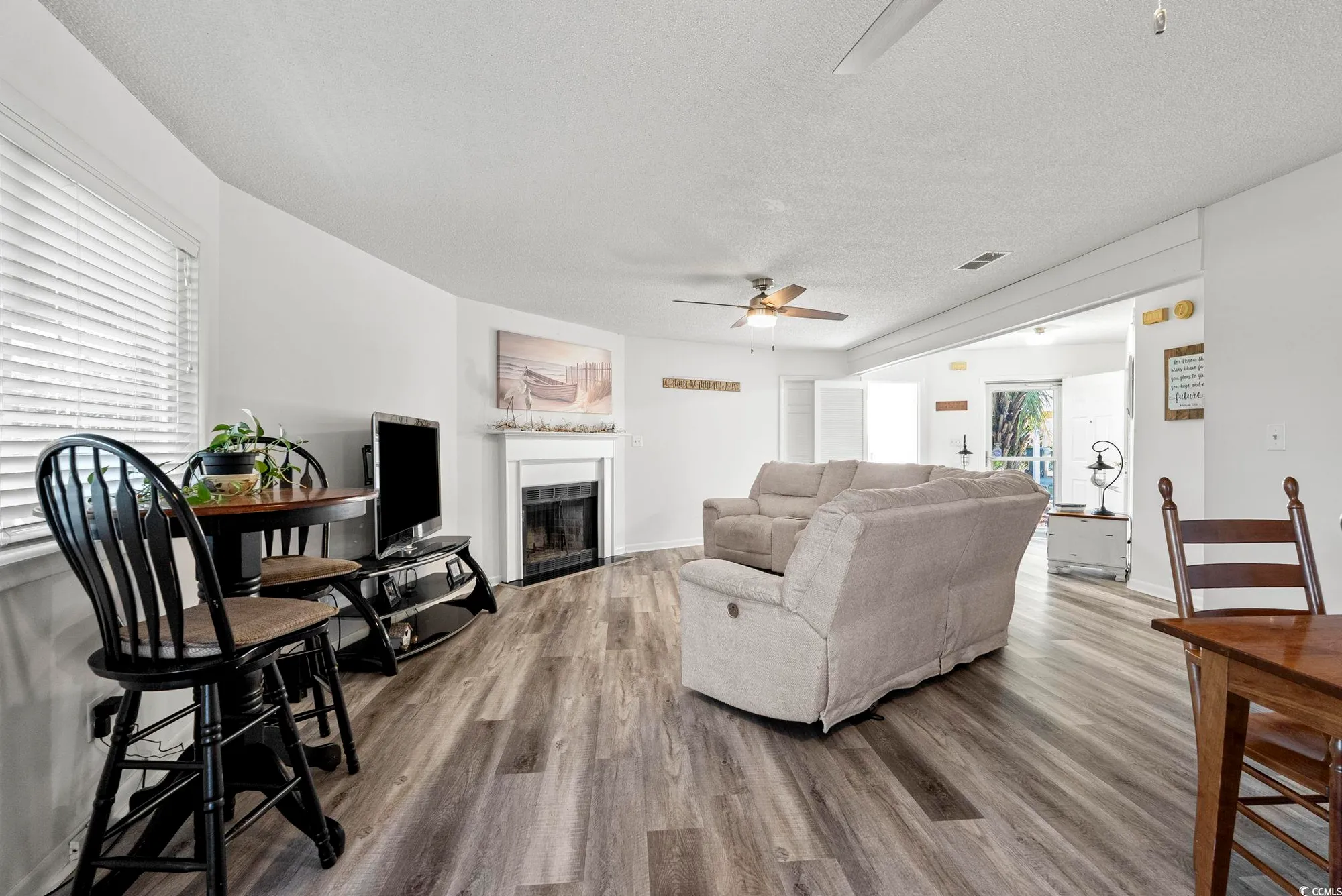 Property Slideshow image 4 of 27 | 622 tall oaks ln, Myrtle Beach, SC, 29588