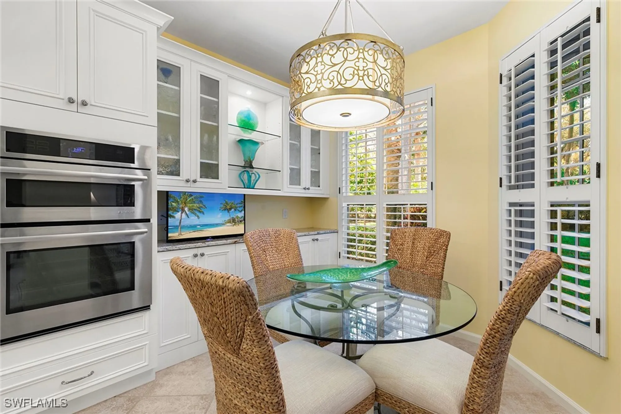 Property Slideshow image 16 of 50 | 8460 abbington cir 1811, Naples, FL, 34108