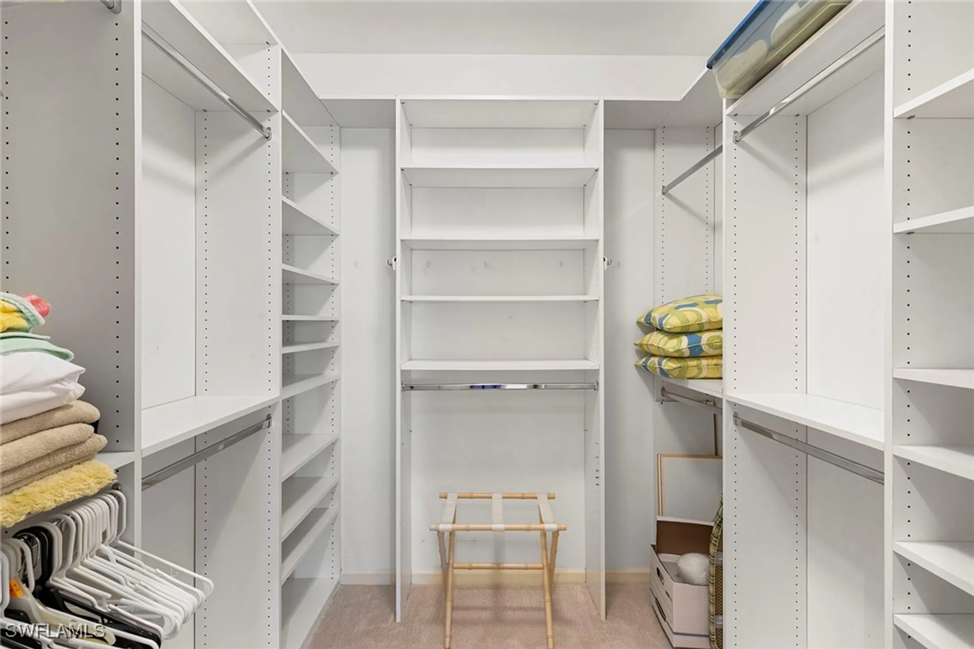 Property Slideshow image 17 of 50 | 8460 abbington cir 1811, Naples, FL, 34108