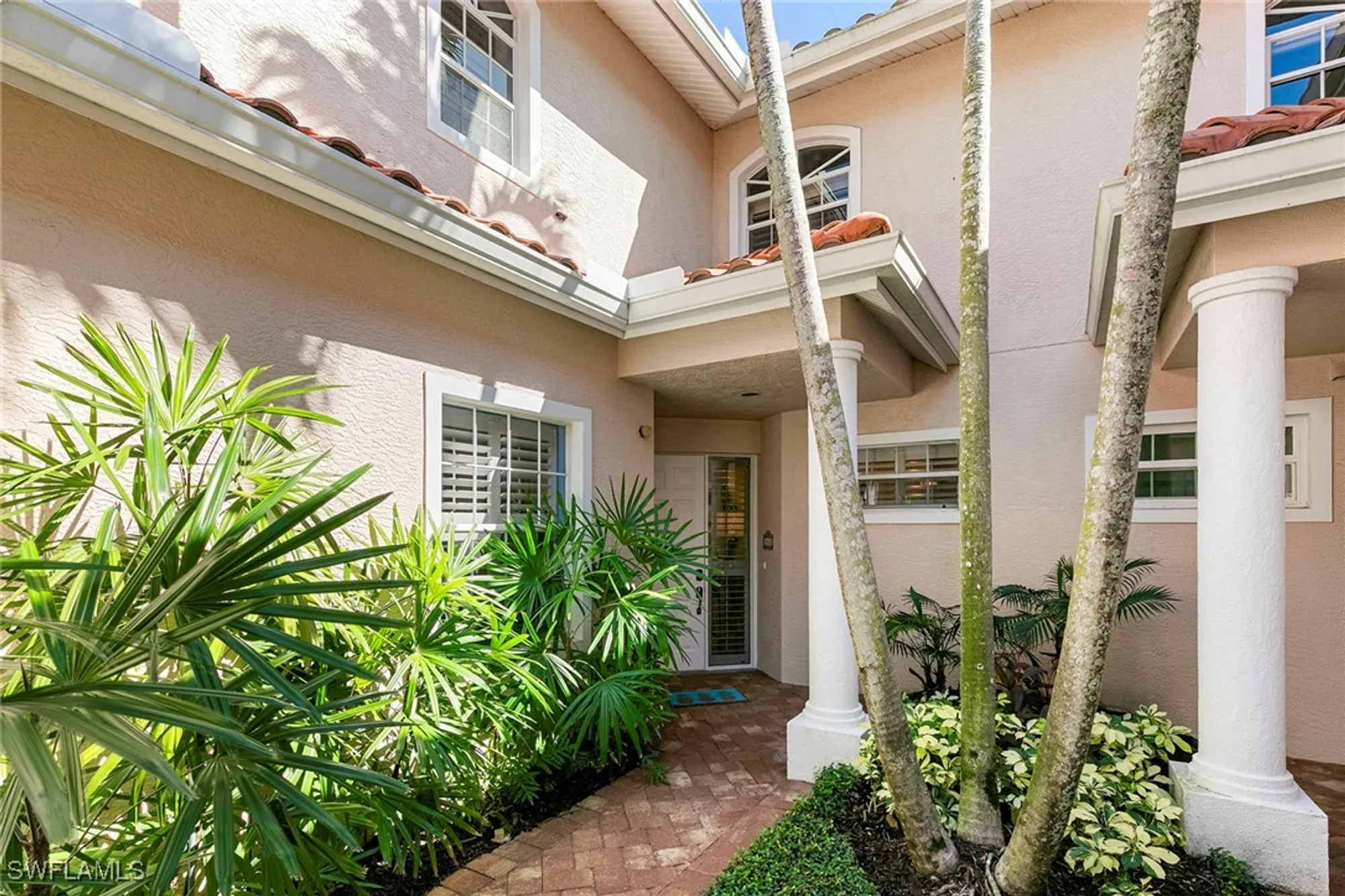 Property Slideshow image 27 of 50 | 8460 abbington cir 1811, Naples, FL, 34108