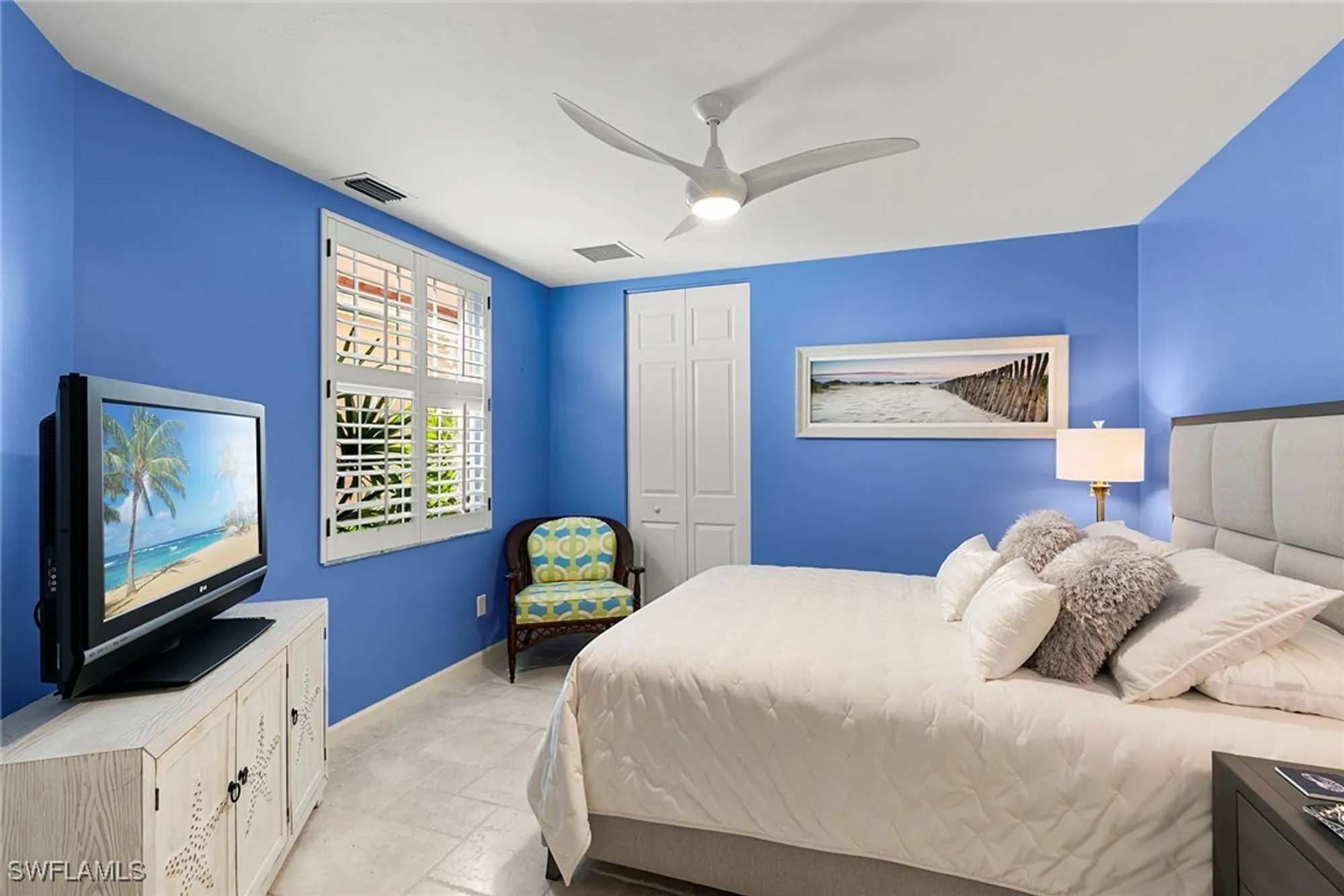 Property Slideshow image 22 of 50 | 8460 abbington cir 1811, Naples, FL, 34108