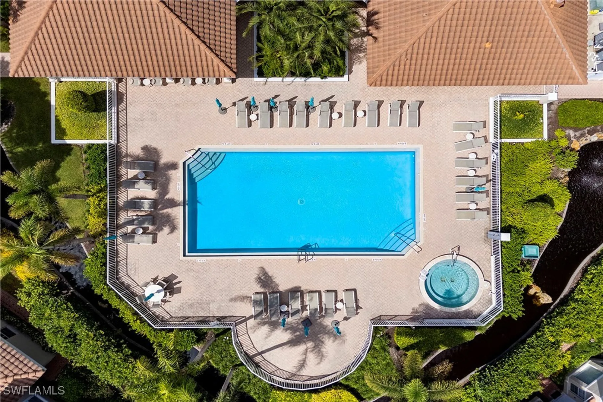 Property Slideshow image 39 of 50 | 8460 abbington cir 1811, Naples, FL, 34108