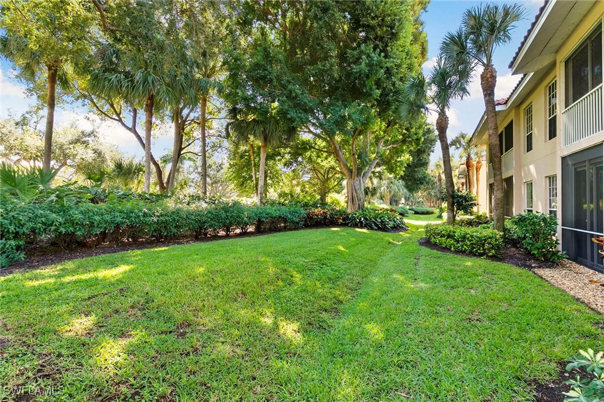 Property Slideshow image 31 of 50 | 8460 abbington cir 1811, Naples, FL, 34108