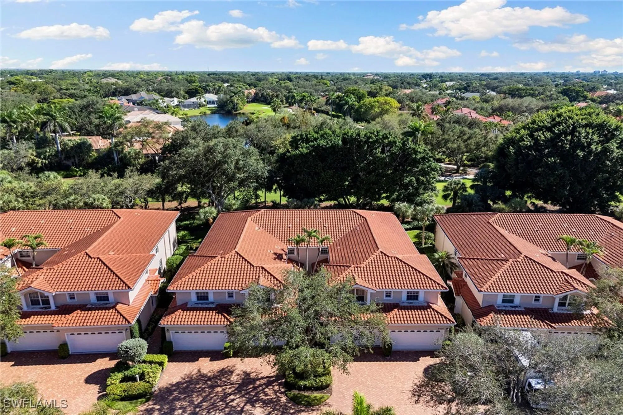 Property Slideshow image 32 of 50 | 8460 abbington cir 1811, Naples, FL, 34108